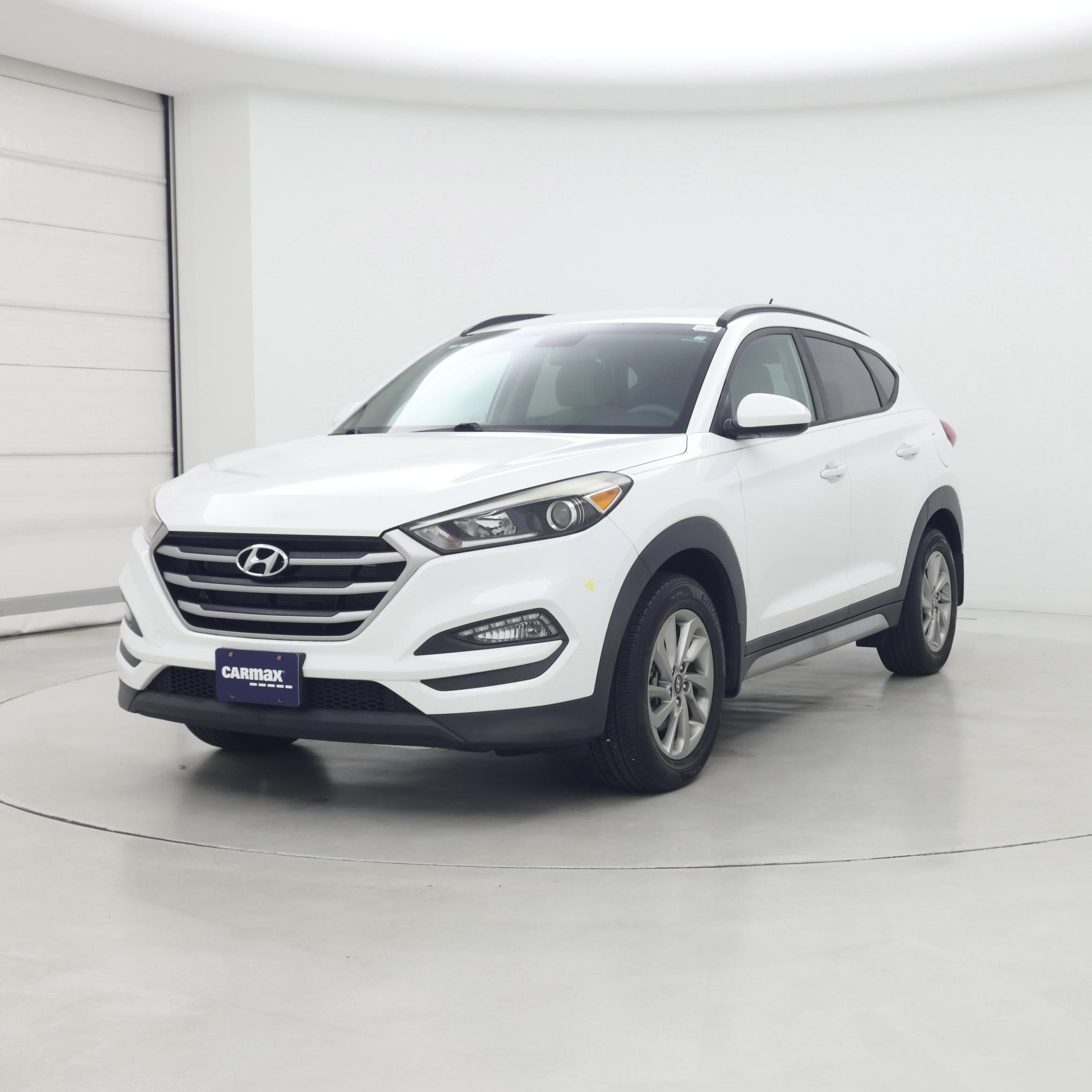 Thumbnail: 2017 Hyundai Tucson - 4