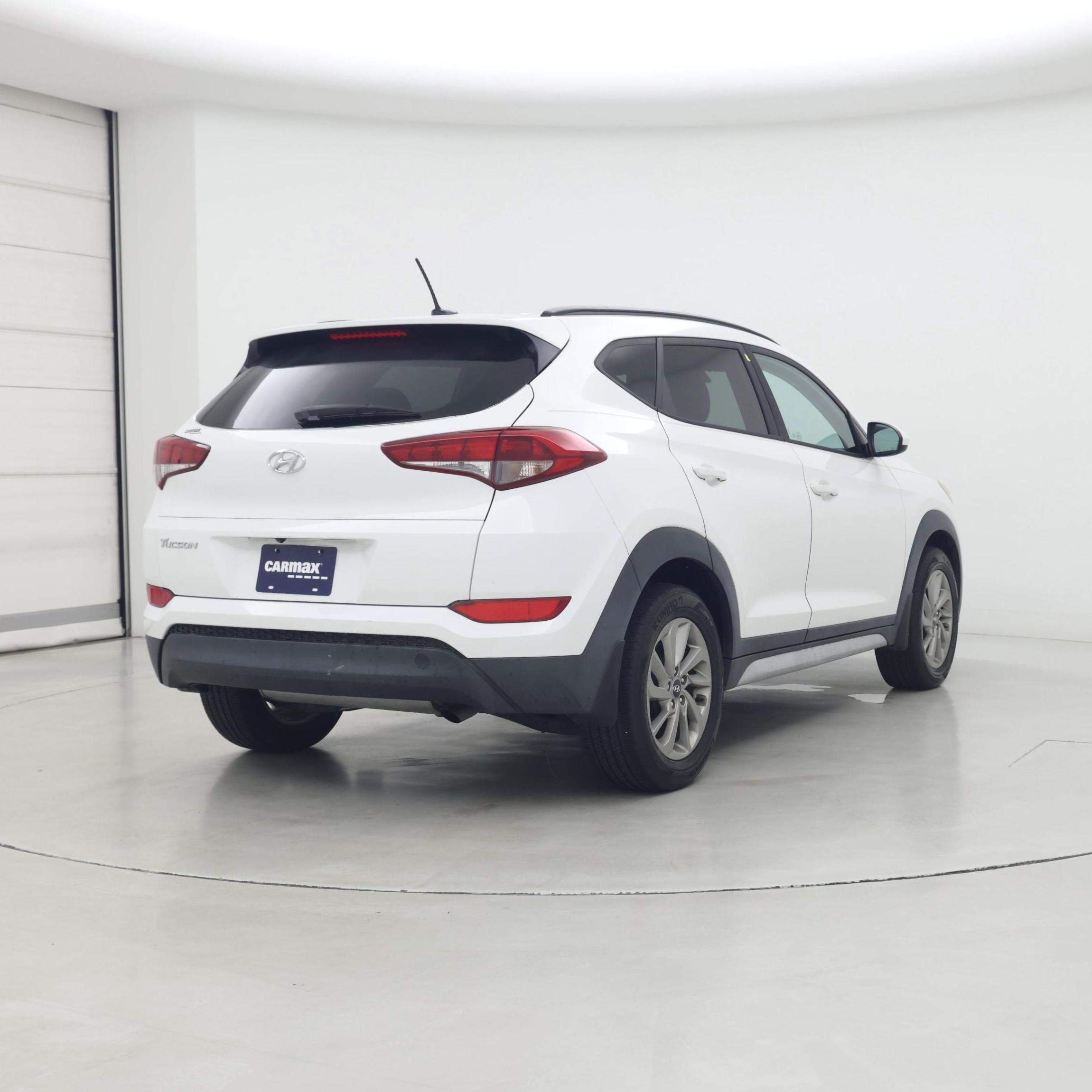 Thumbnail: 2017 Hyundai Tucson - 8