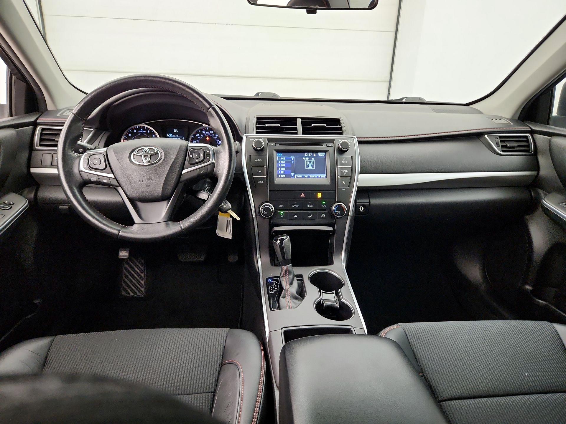 Thumbnail: 2016 Toyota Camry - 9