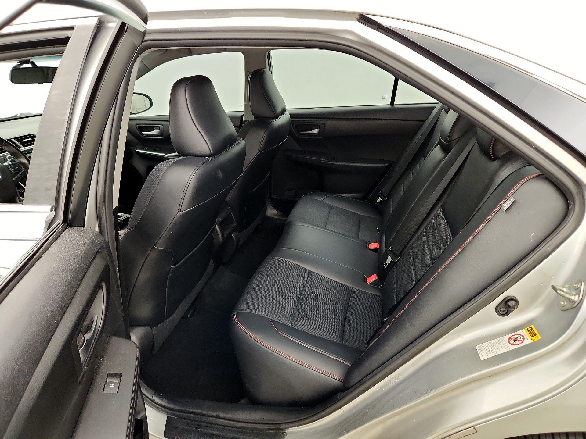 Thumbnail: 2016 Toyota Camry - 19