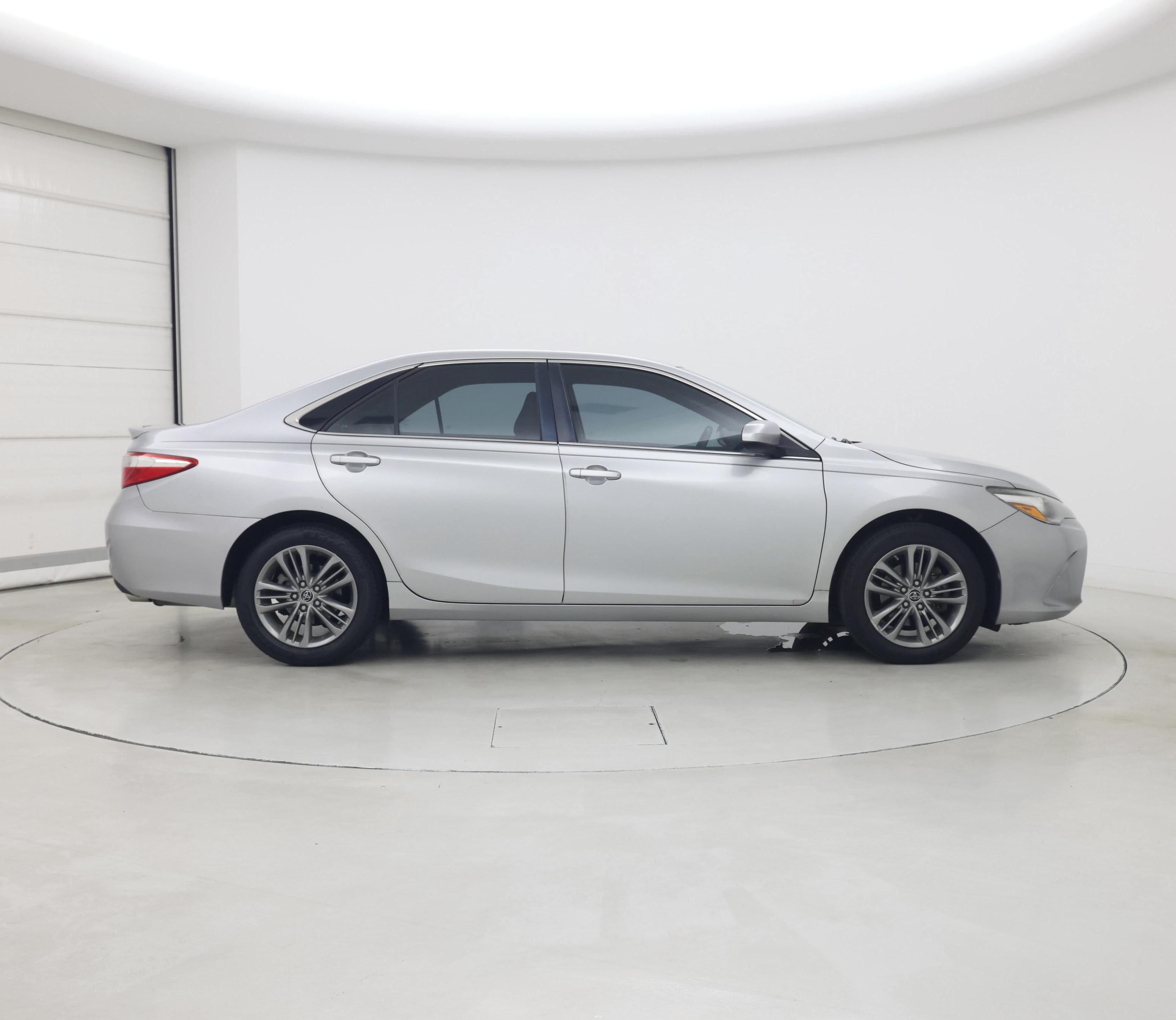 Thumbnail: 2016 Toyota Camry - 7