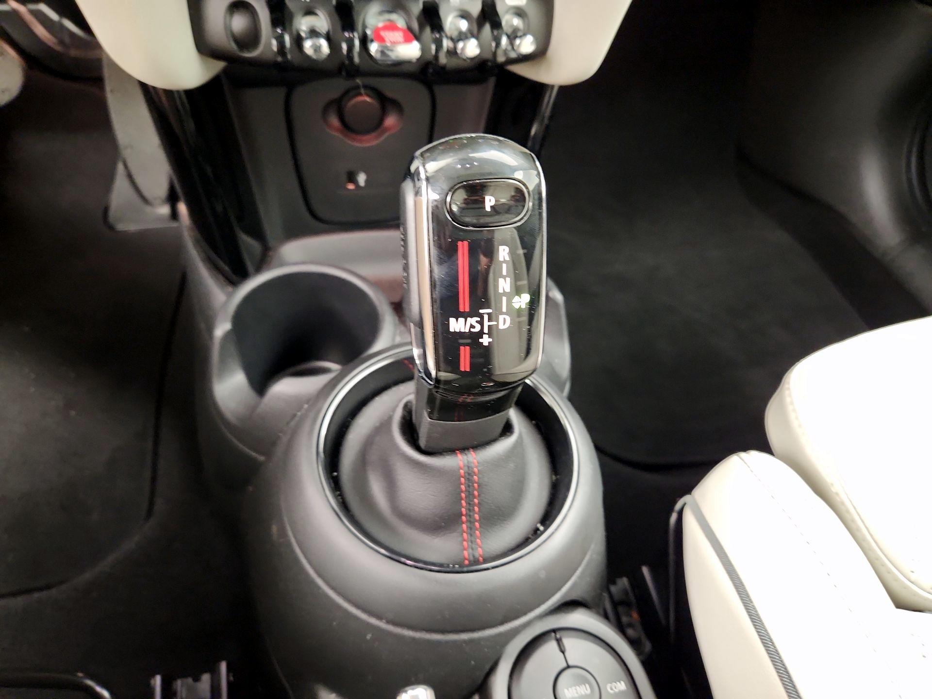 Thumbnail: 2020 MINI Cooper Hardtop - 17