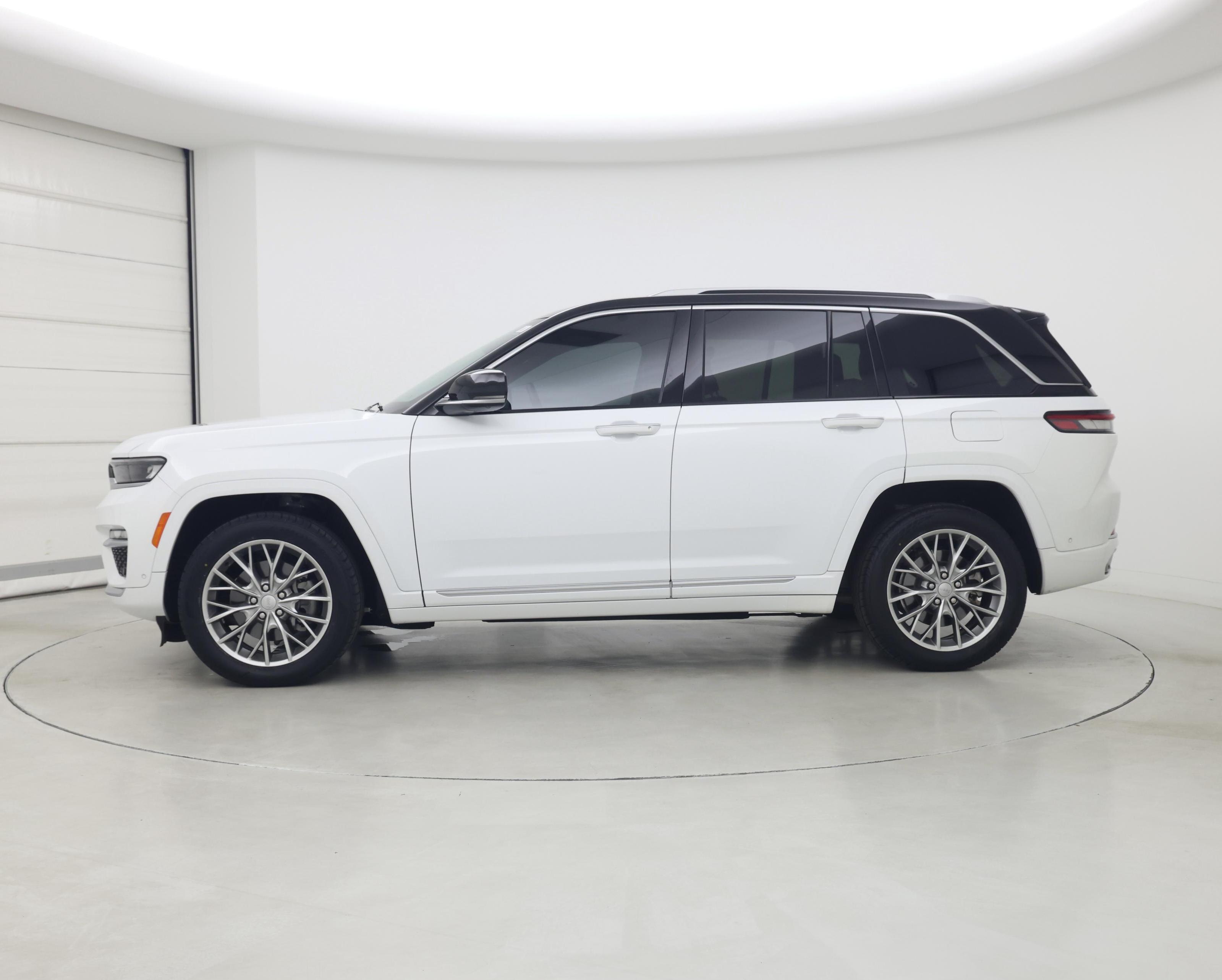 Thumbnail: 2022 Jeep Grand Cherokee - 3