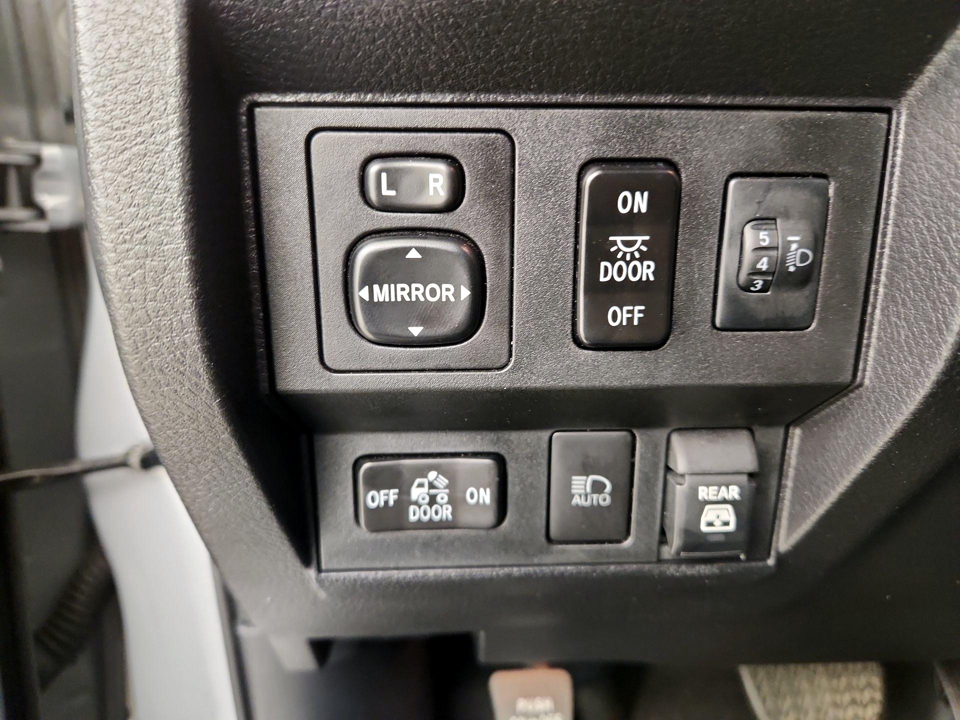 Thumbnail: 2021 Toyota Tundra - 13