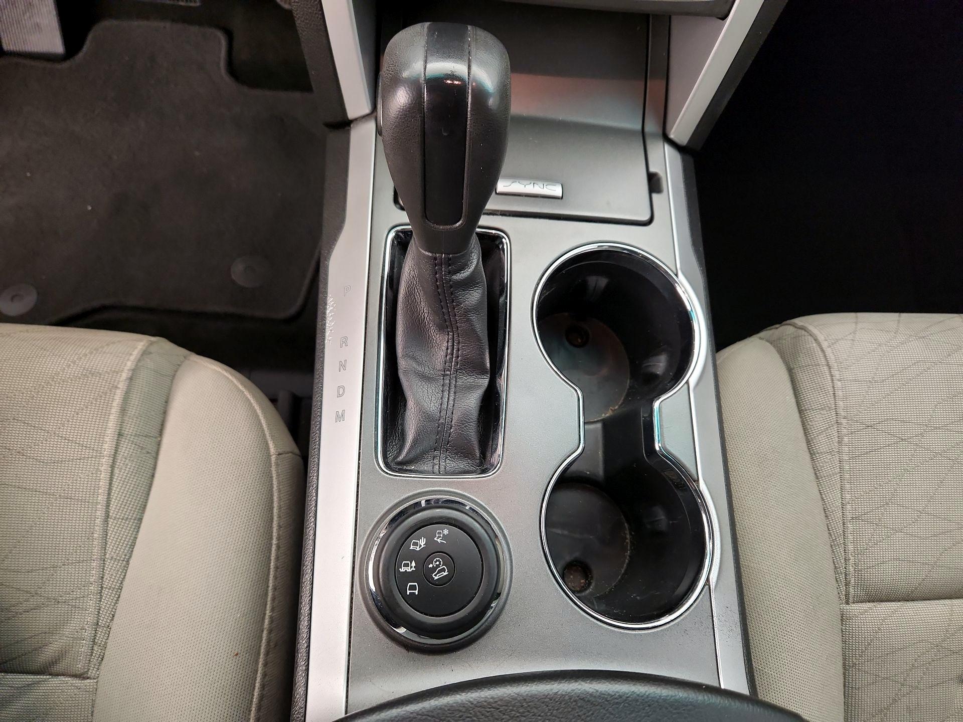 Thumbnail: 2015 Ford Explorer - 16