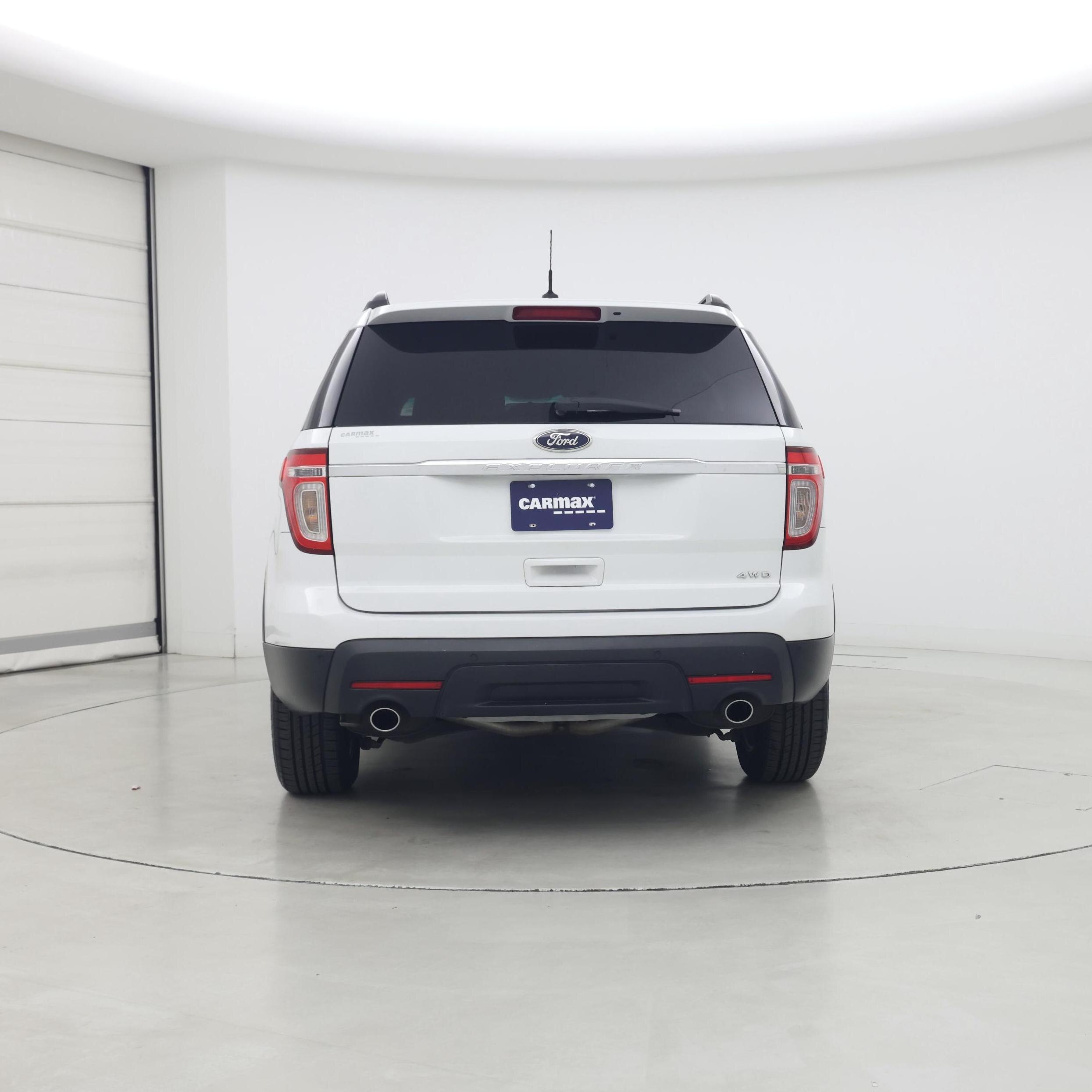 Thumbnail: 2015 Ford Explorer - 6