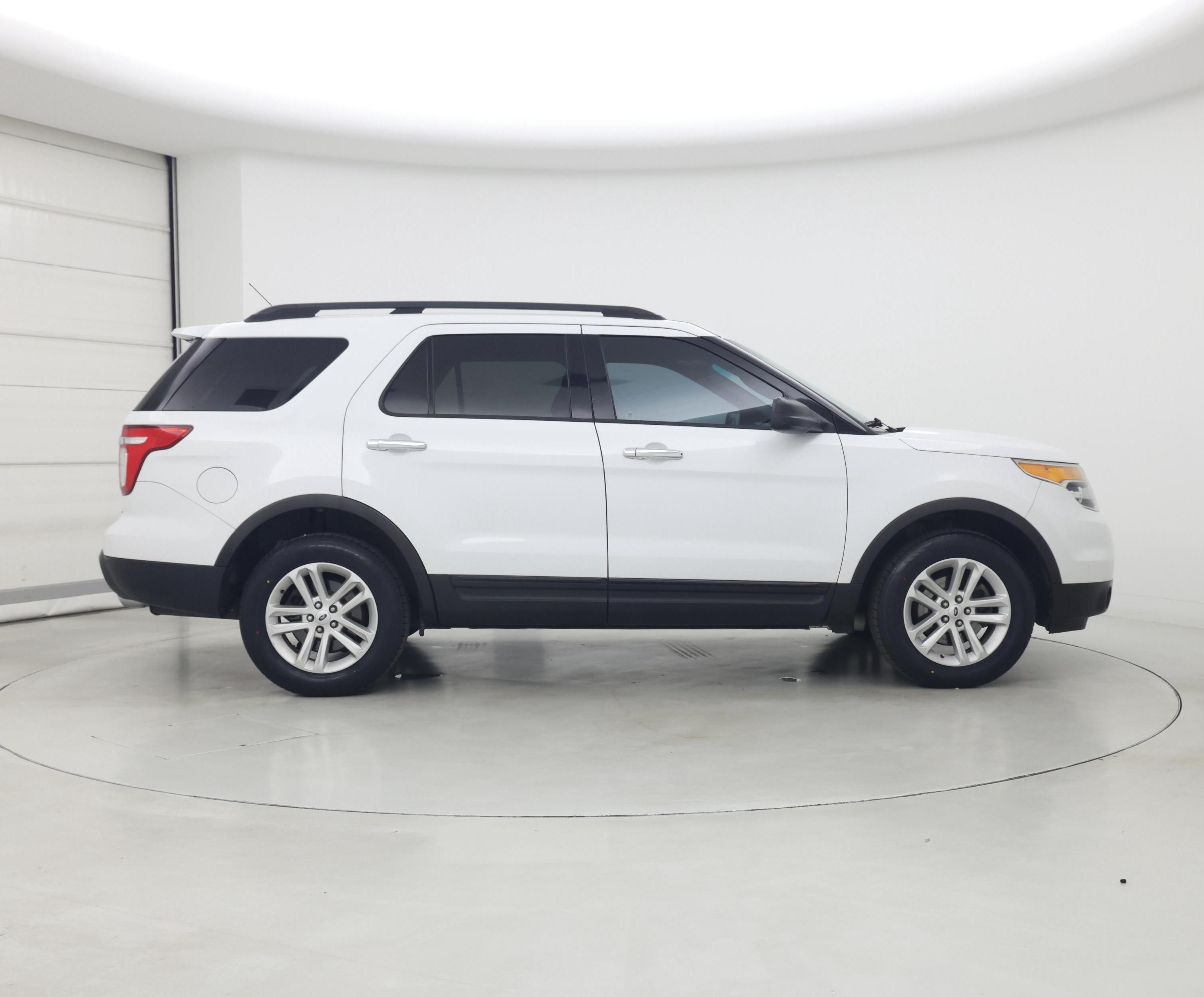 Thumbnail: 2015 Ford Explorer - 7
