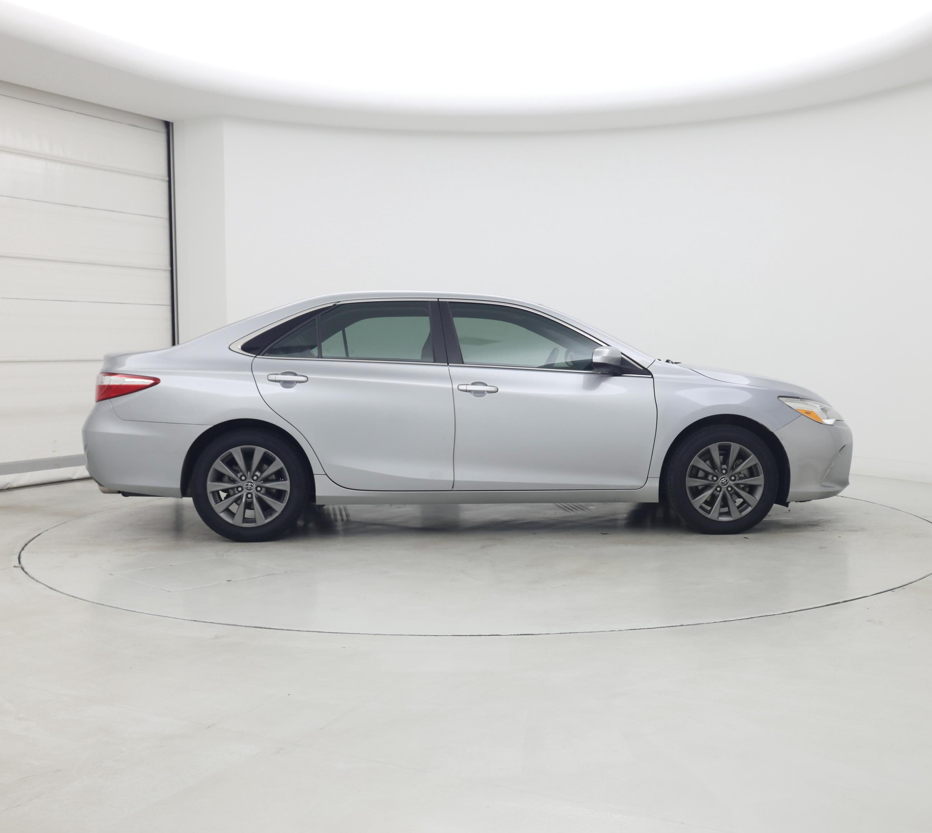 Thumbnail: 2015 Toyota Camry - 7