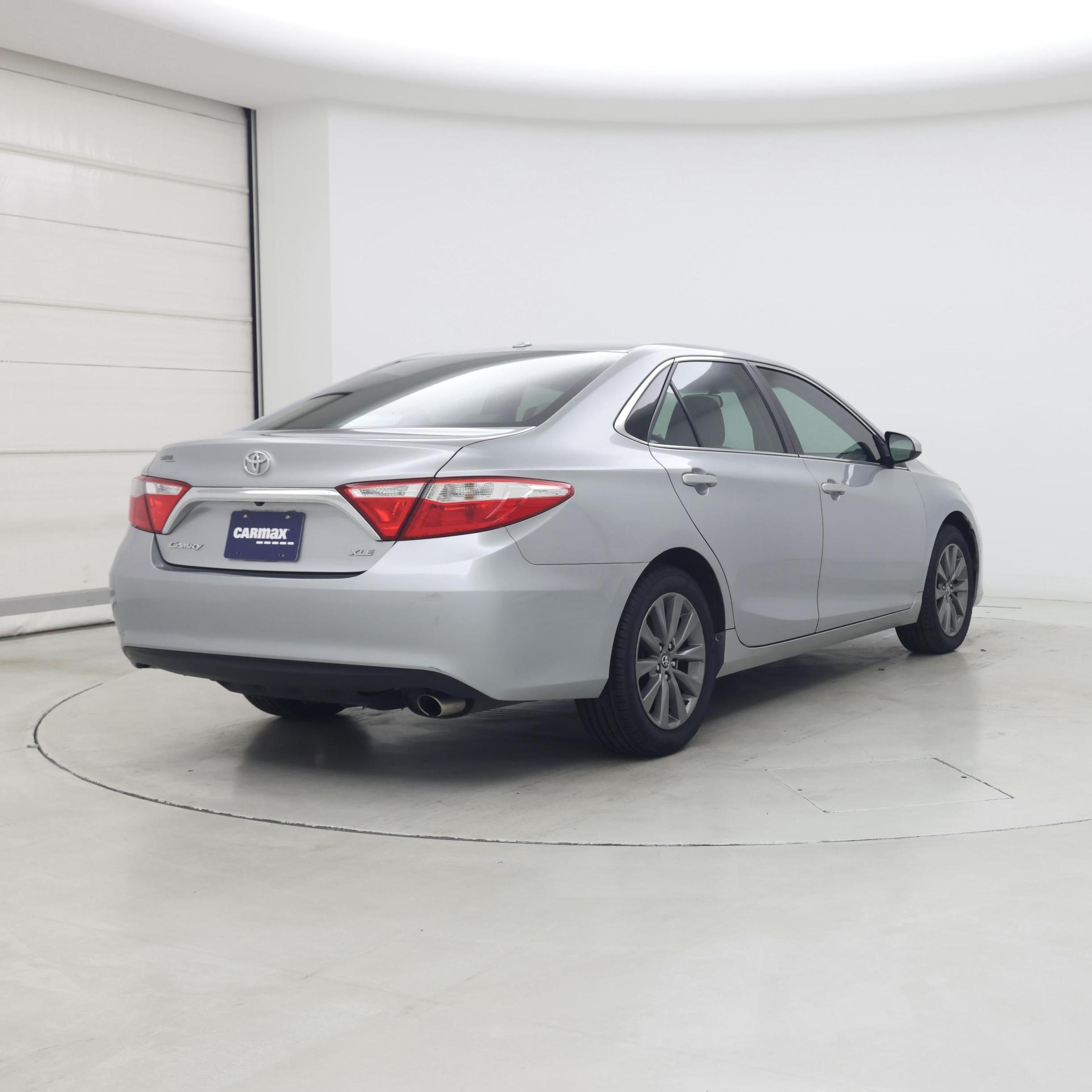 Thumbnail: 2015 Toyota Camry - 8