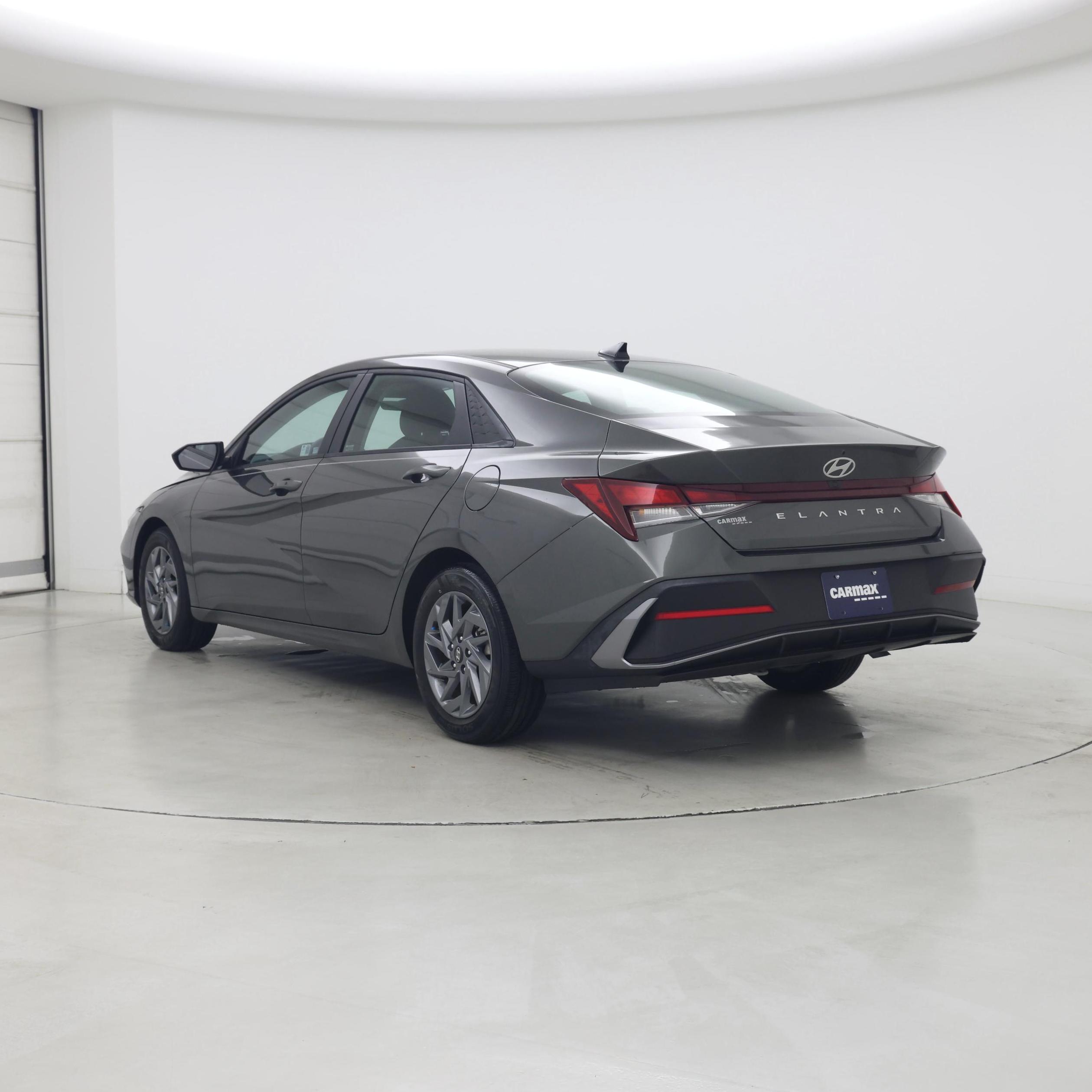 Thumbnail: 2024 Hyundai Elantra - 2