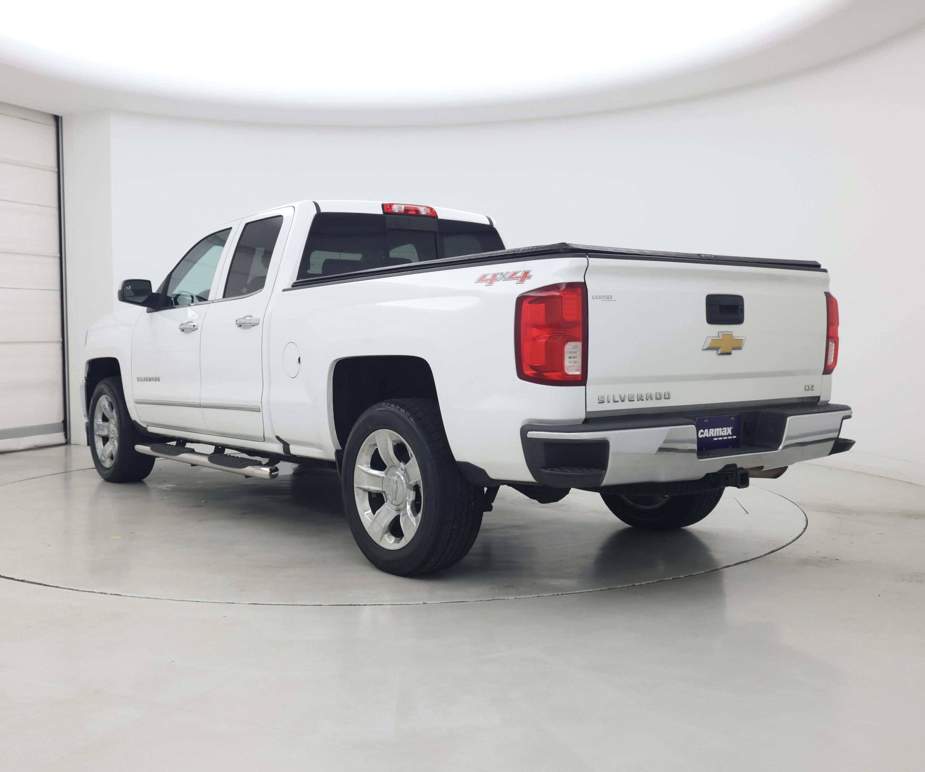 Thumbnail: 2017 Chevrolet Silverado 1500 - 2