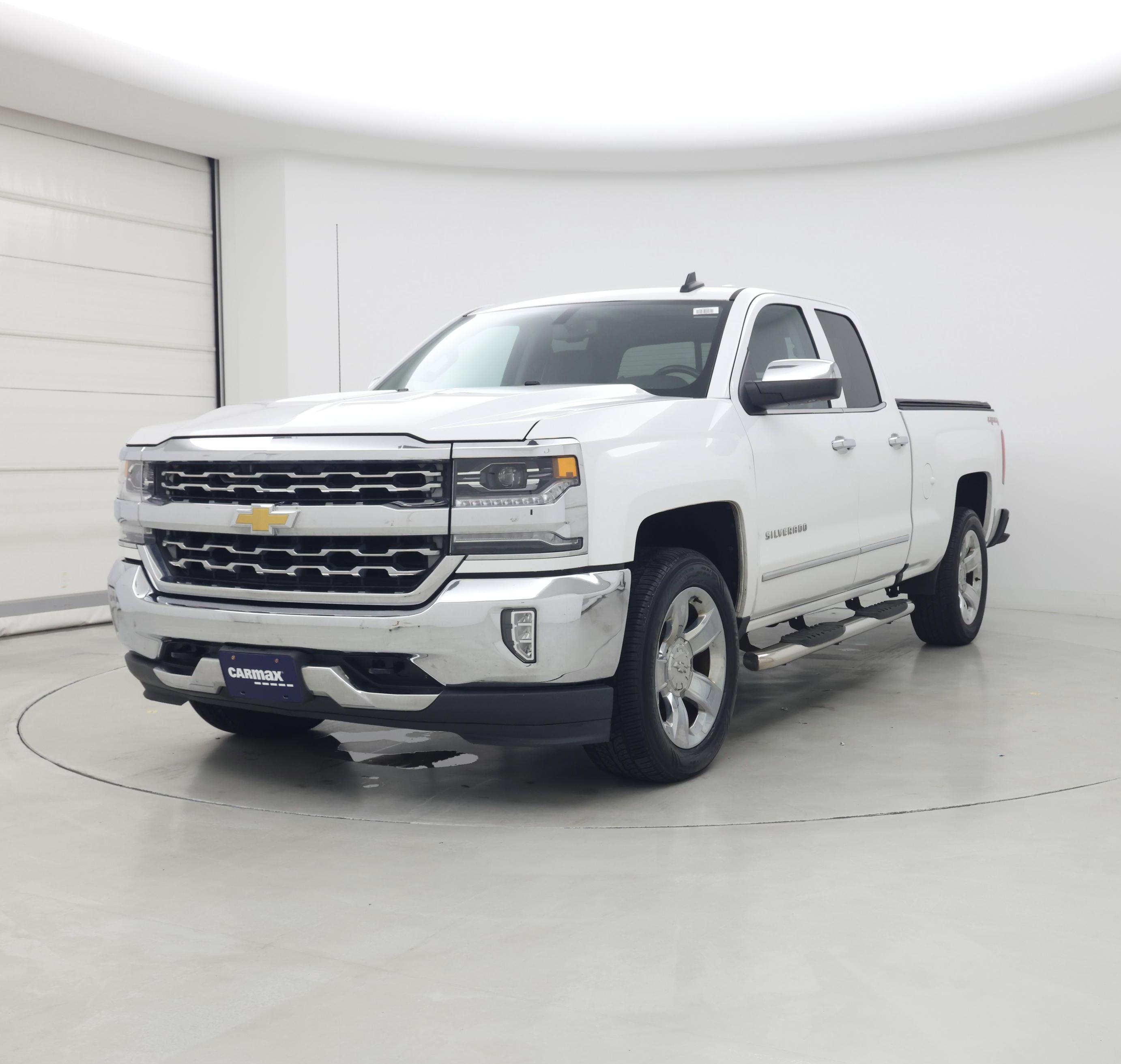 Thumbnail: 2017 Chevrolet Silverado 1500 - 4