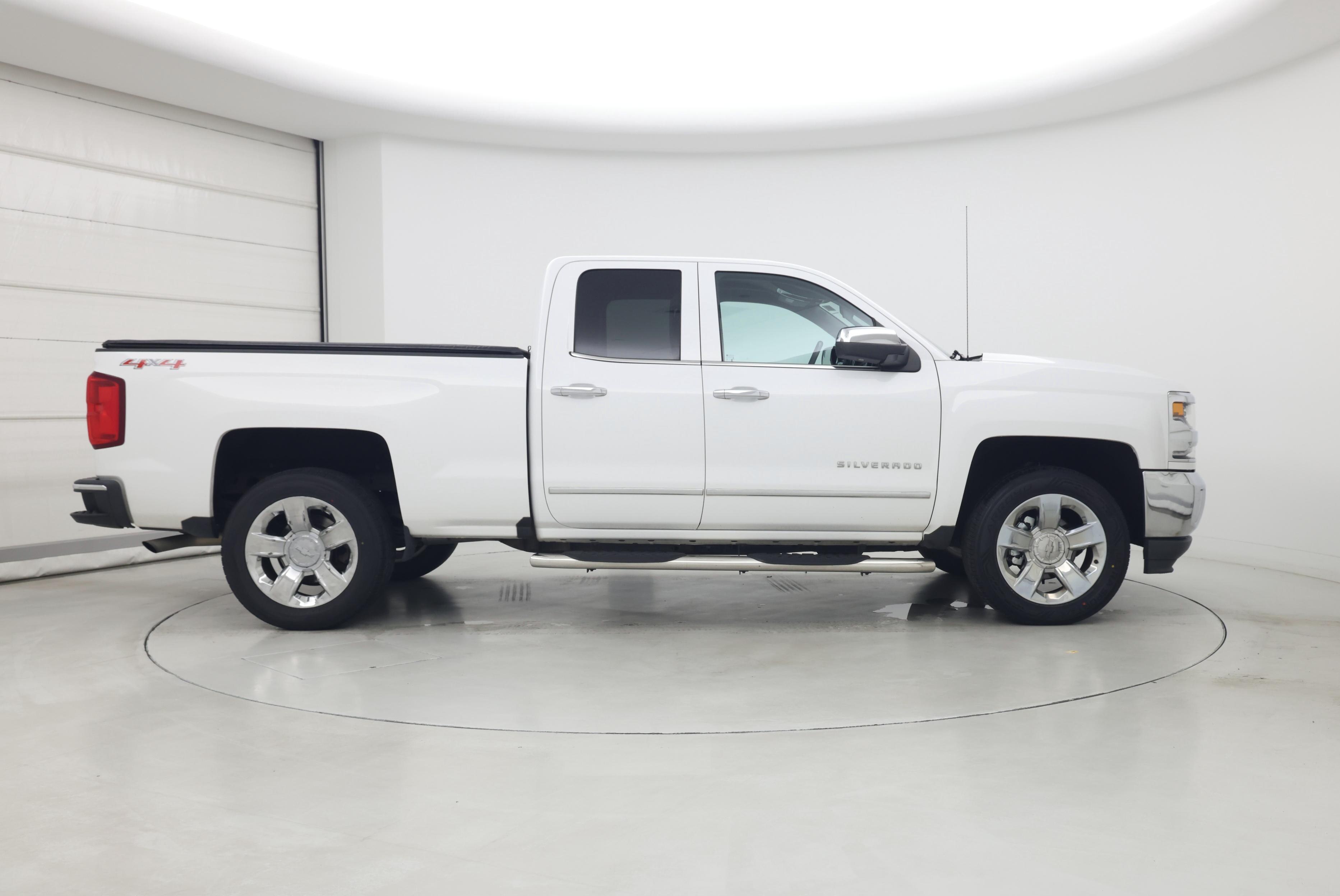 Thumbnail: 2017 Chevrolet Silverado 1500 - 7
