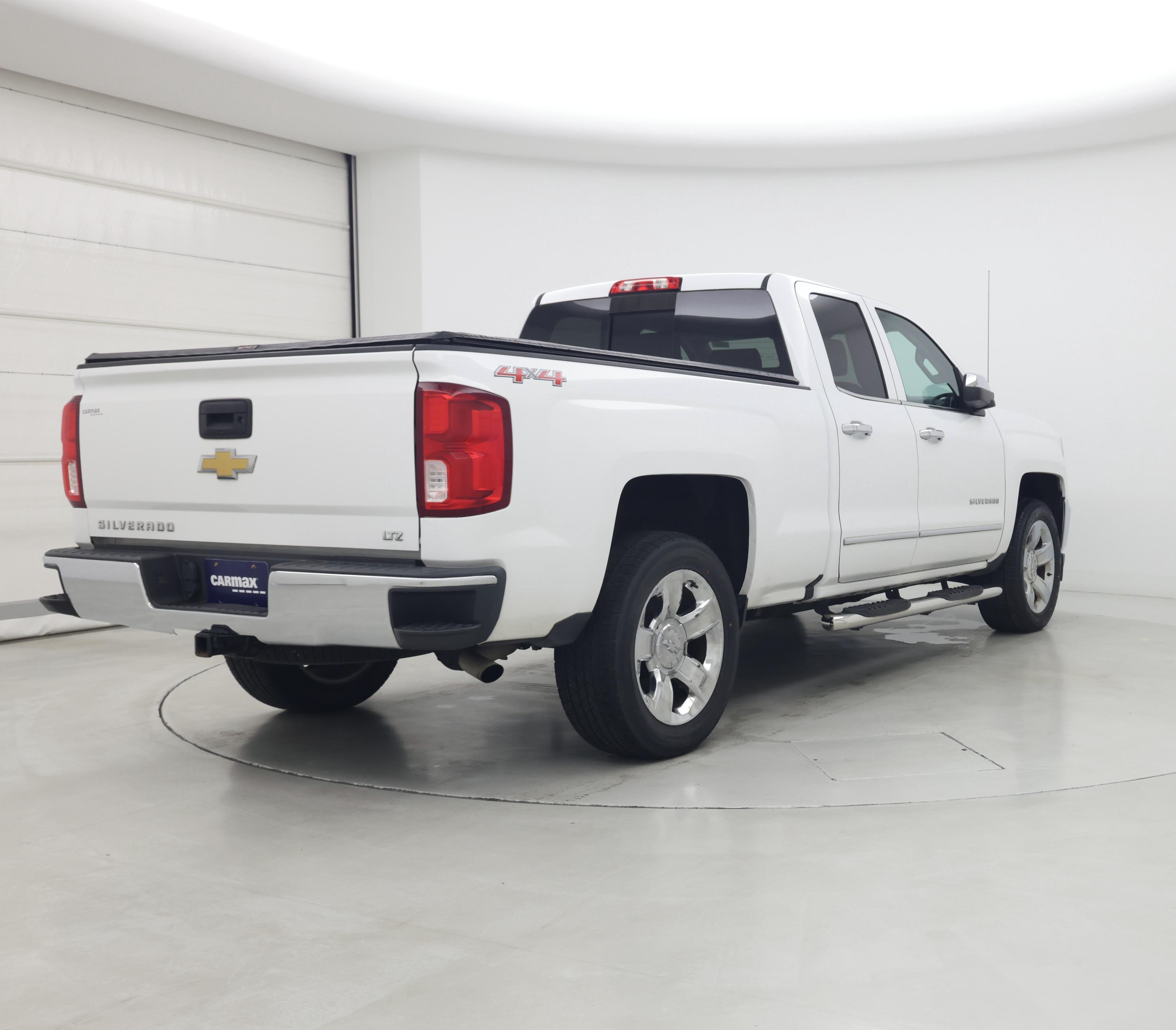 Thumbnail: 2017 Chevrolet Silverado 1500 - 8