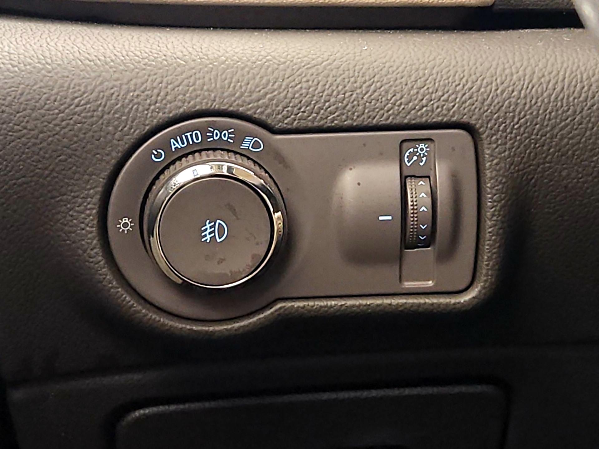Thumbnail: 2015 Buick Verano - 13