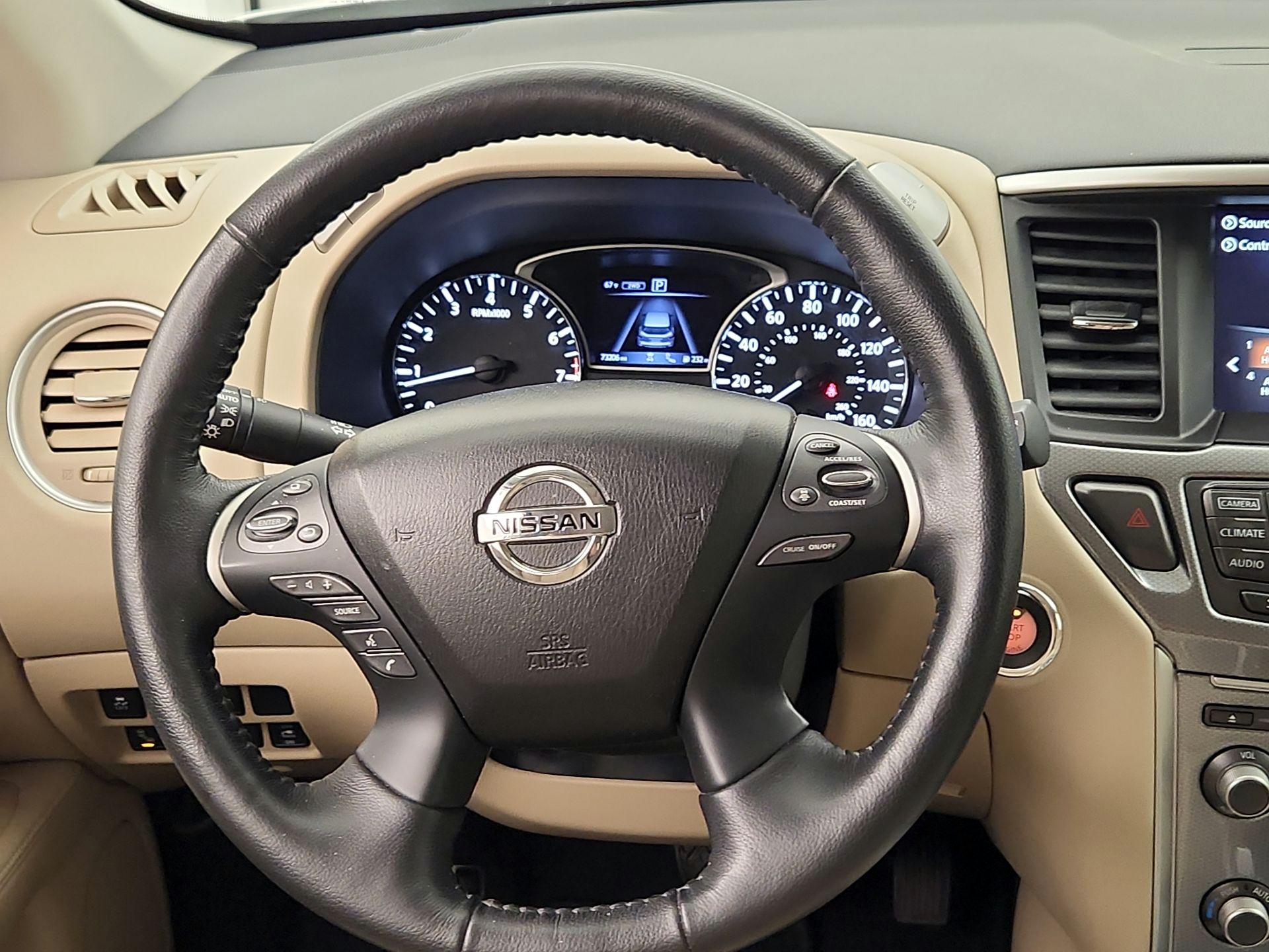 Thumbnail: 2020 Nissan Pathfinder - 10