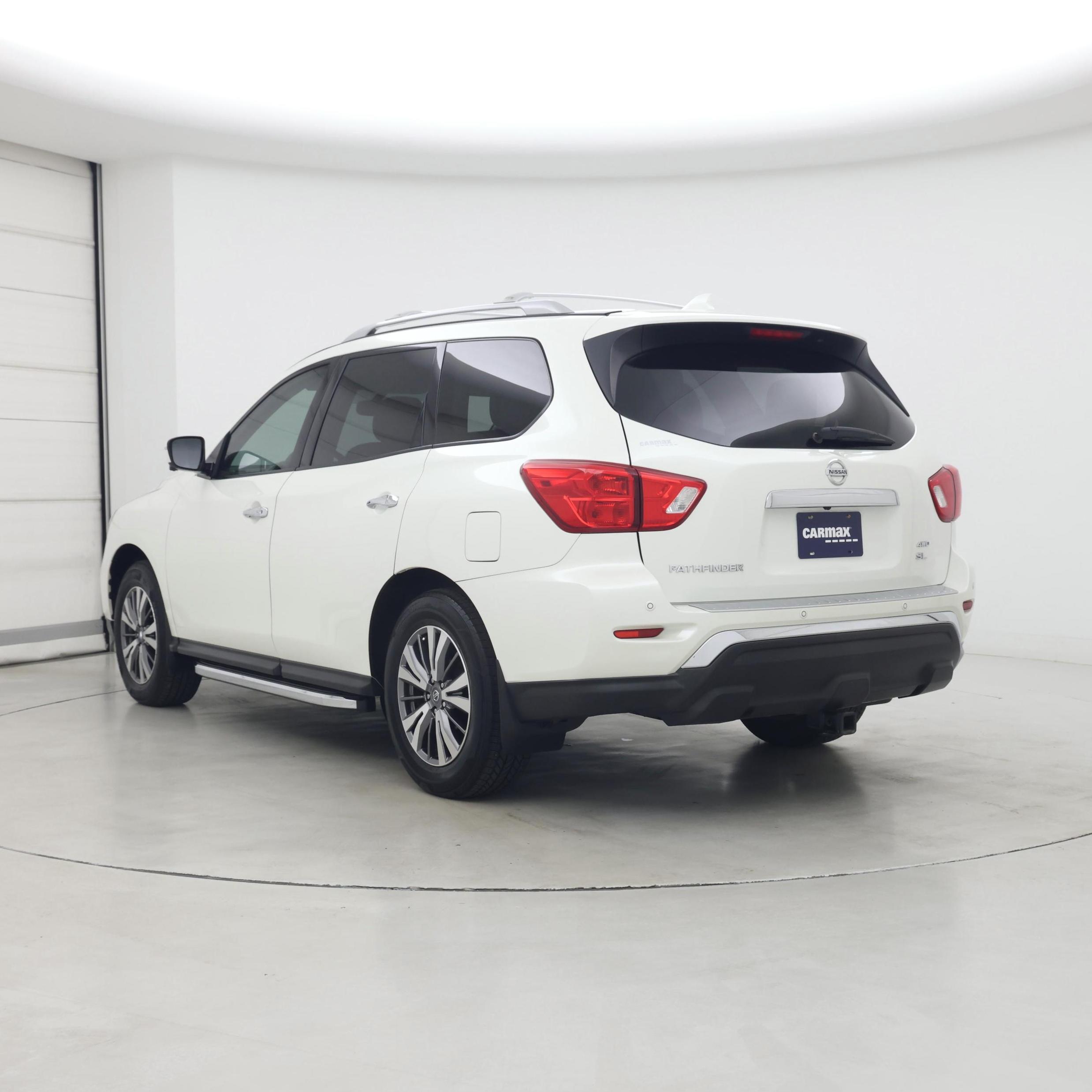 Thumbnail: 2020 Nissan Pathfinder - 2