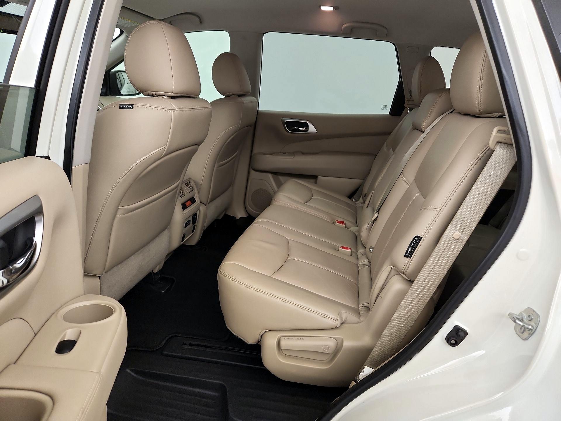 Thumbnail: 2020 Nissan Pathfinder - 20