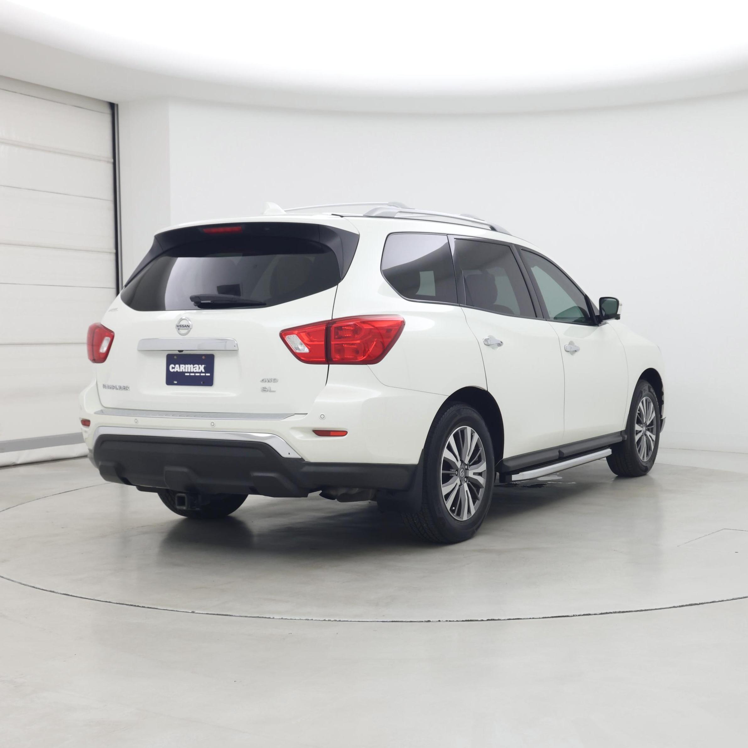 Thumbnail: 2020 Nissan Pathfinder - 8