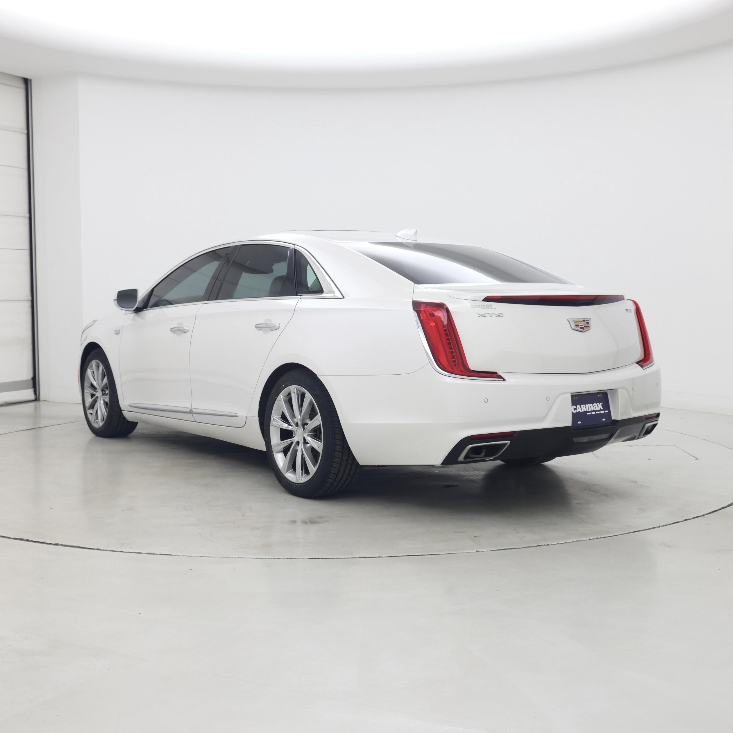 Thumbnail: 2019 Cadillac XTS - 2