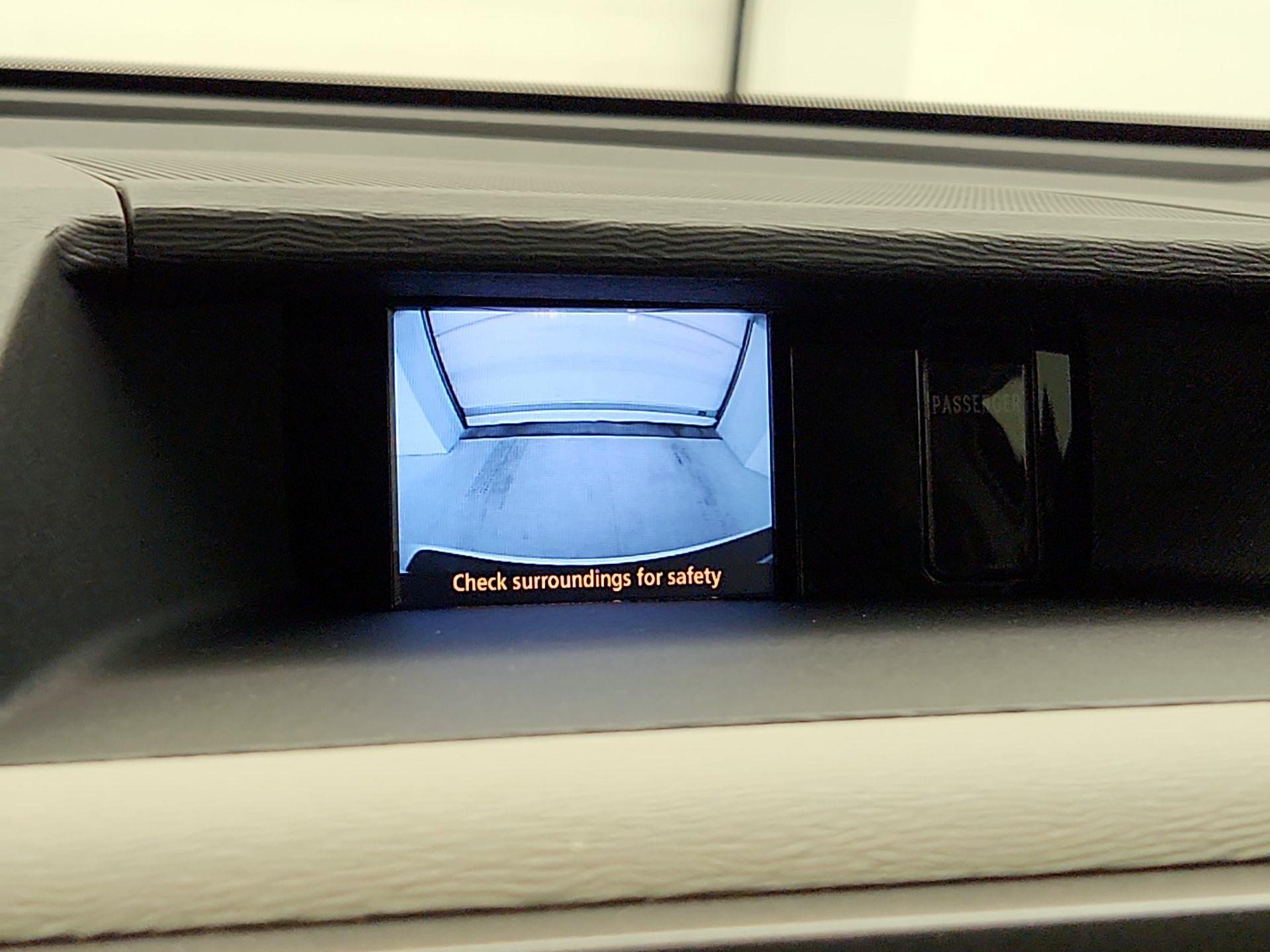 Thumbnail: 2014 Toyota Sienna - 14