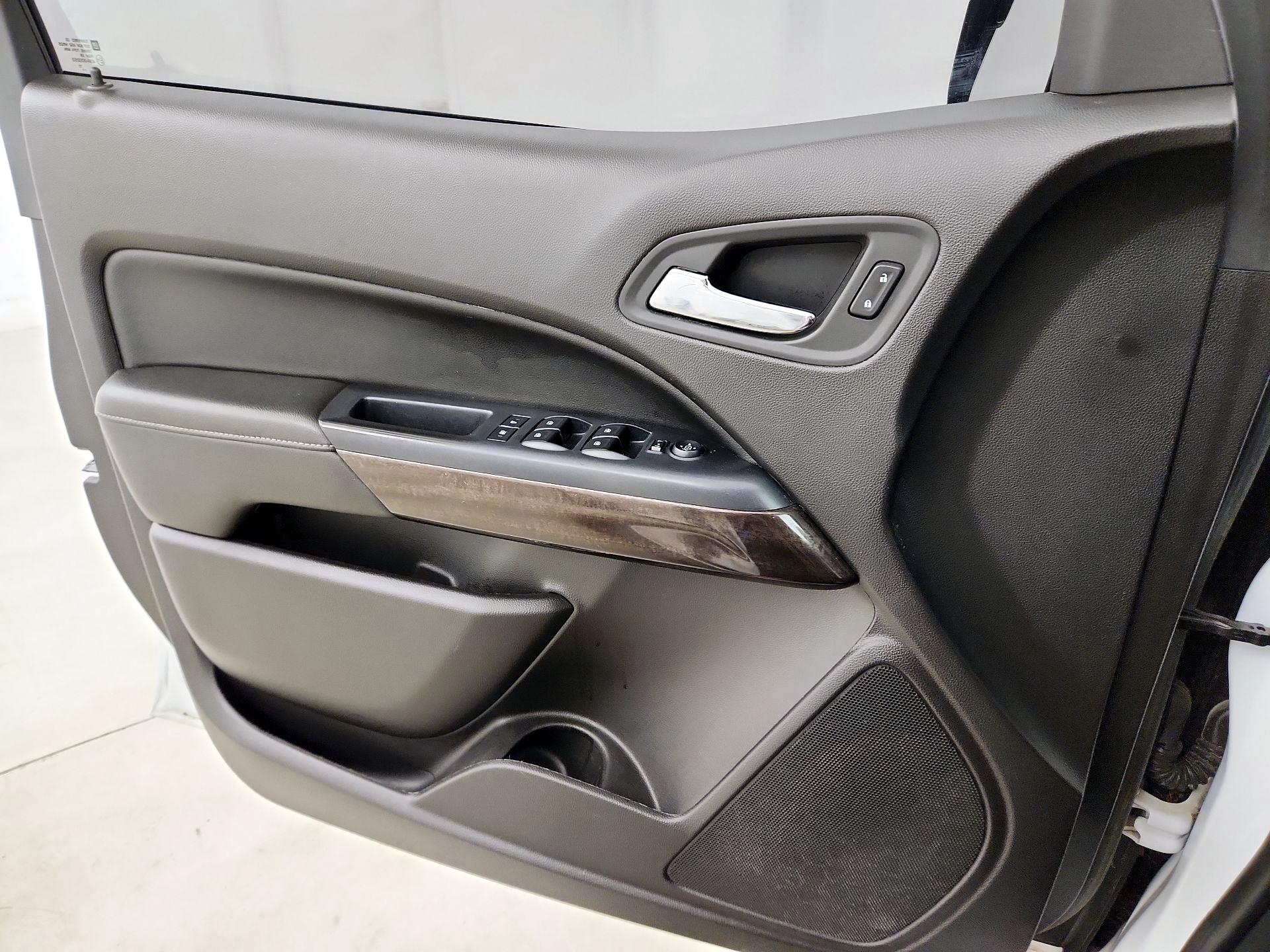 Thumbnail: 2016 GMC Canyon - 10