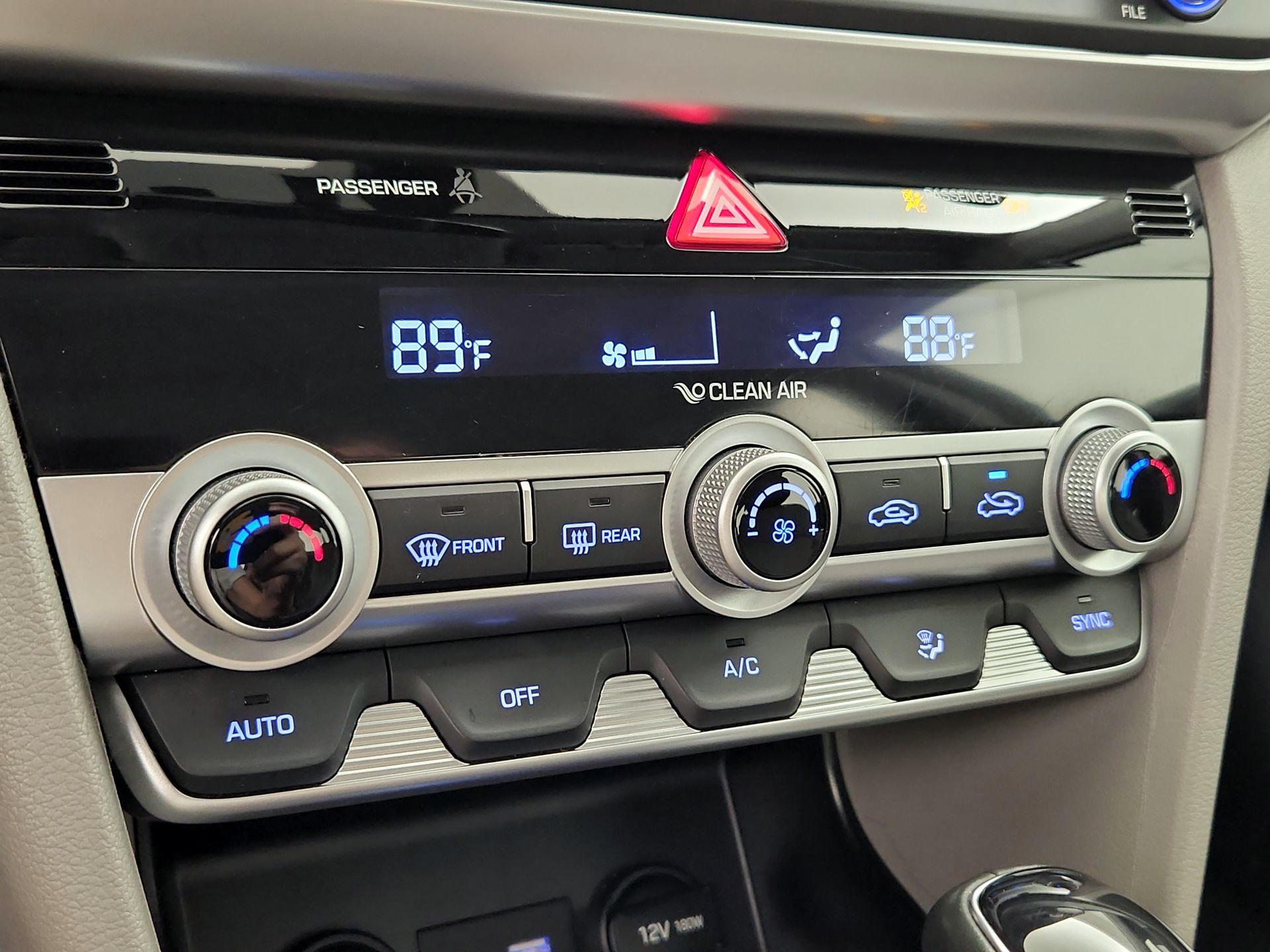 Thumbnail: 2020 Hyundai Elantra - 16