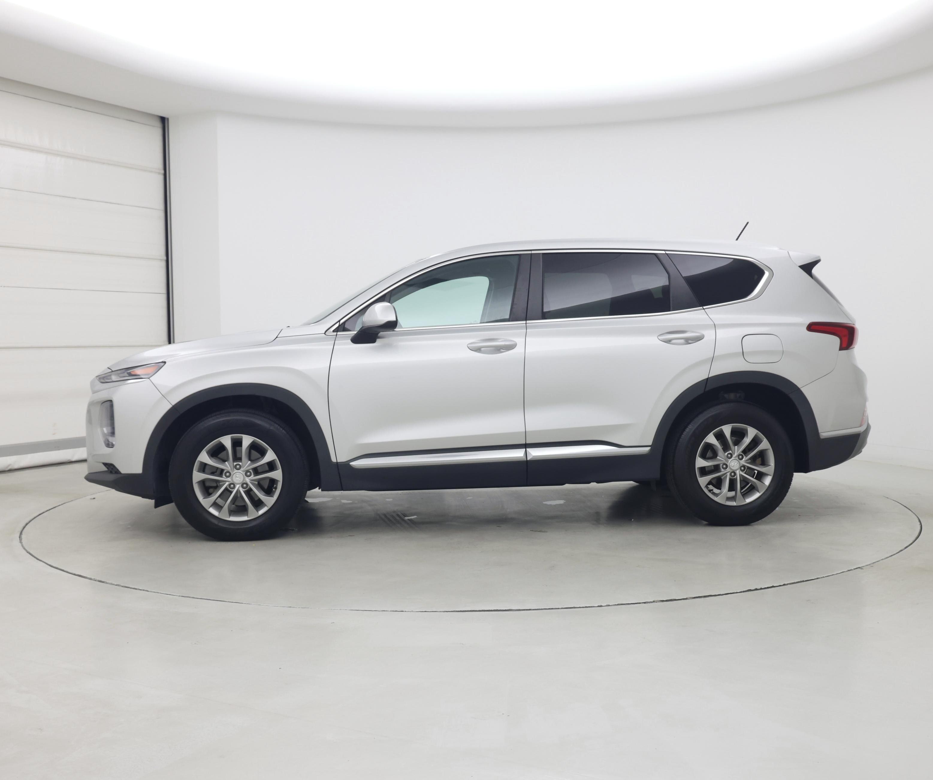 Thumbnail: 2019 Hyundai Santa Fe - 3