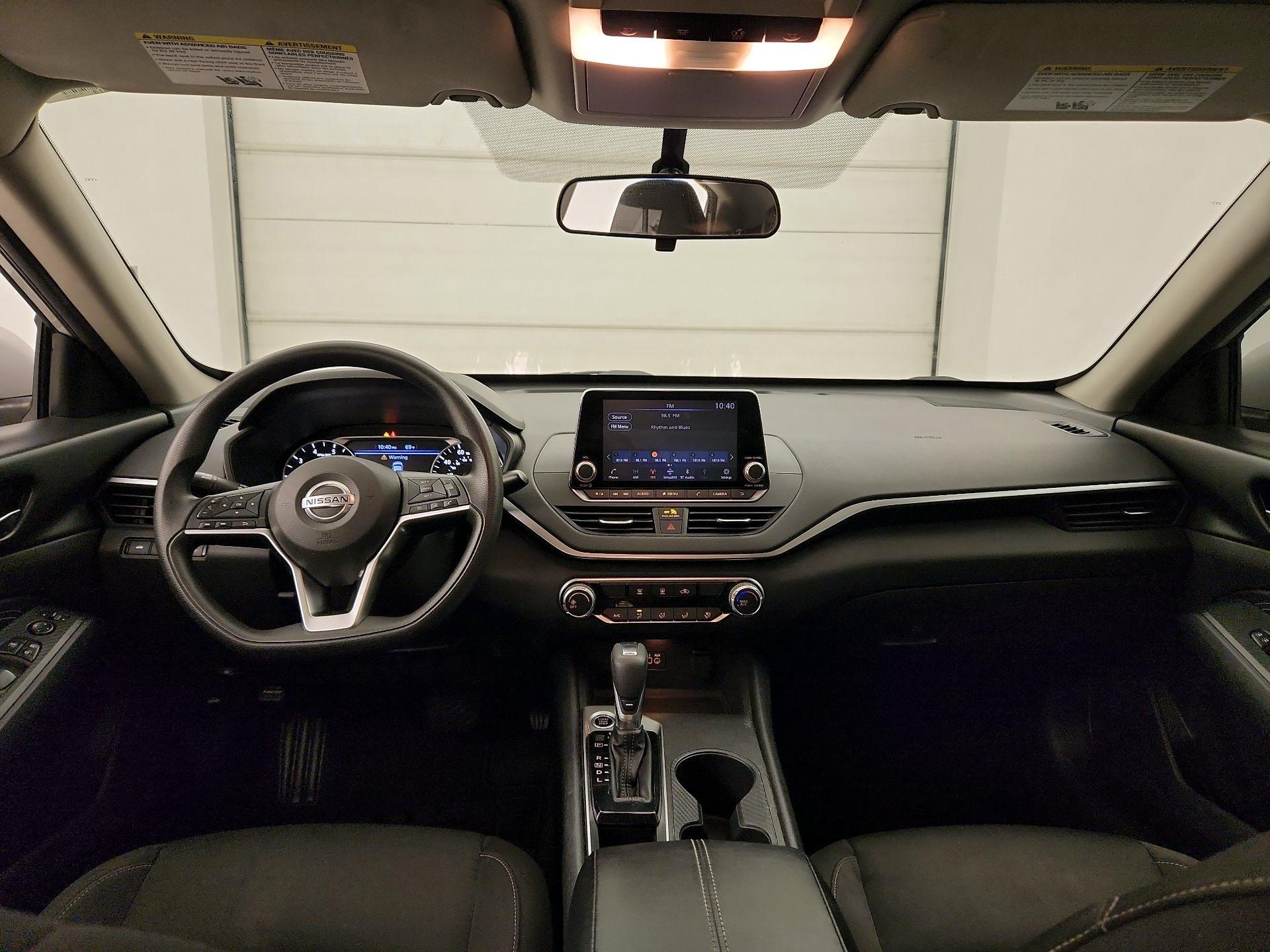 Thumbnail: 2020 Nissan Altima - 9