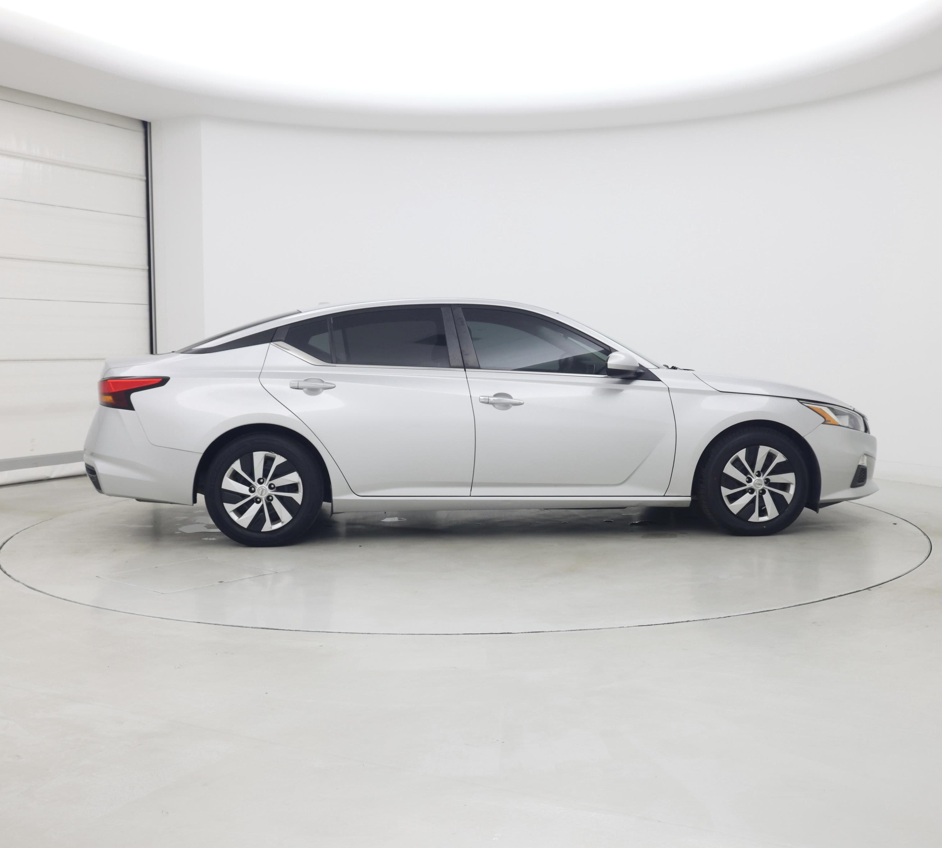 Thumbnail: 2020 Nissan Altima - 7