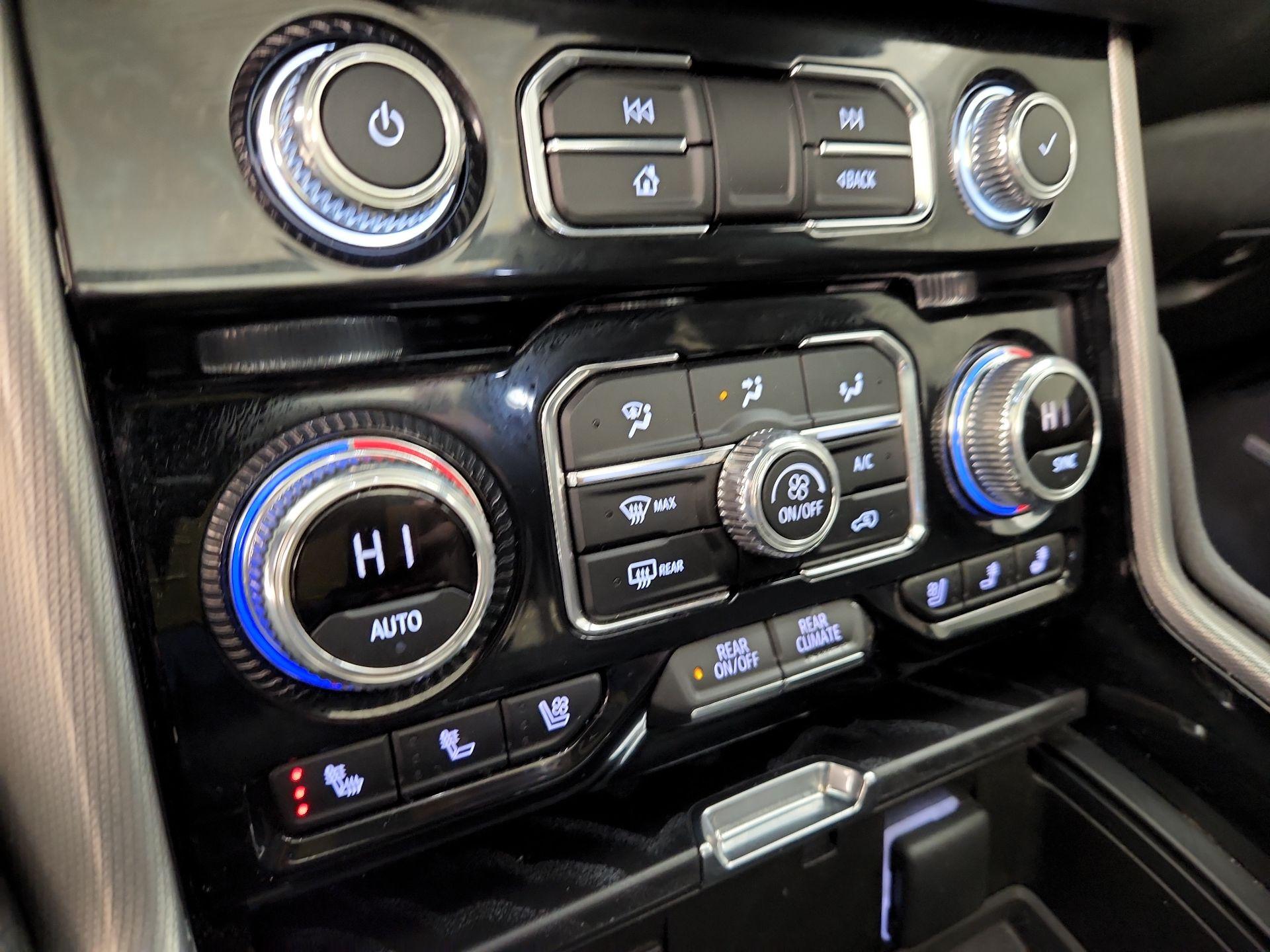 Thumbnail: 2023 GMC Yukon - 17