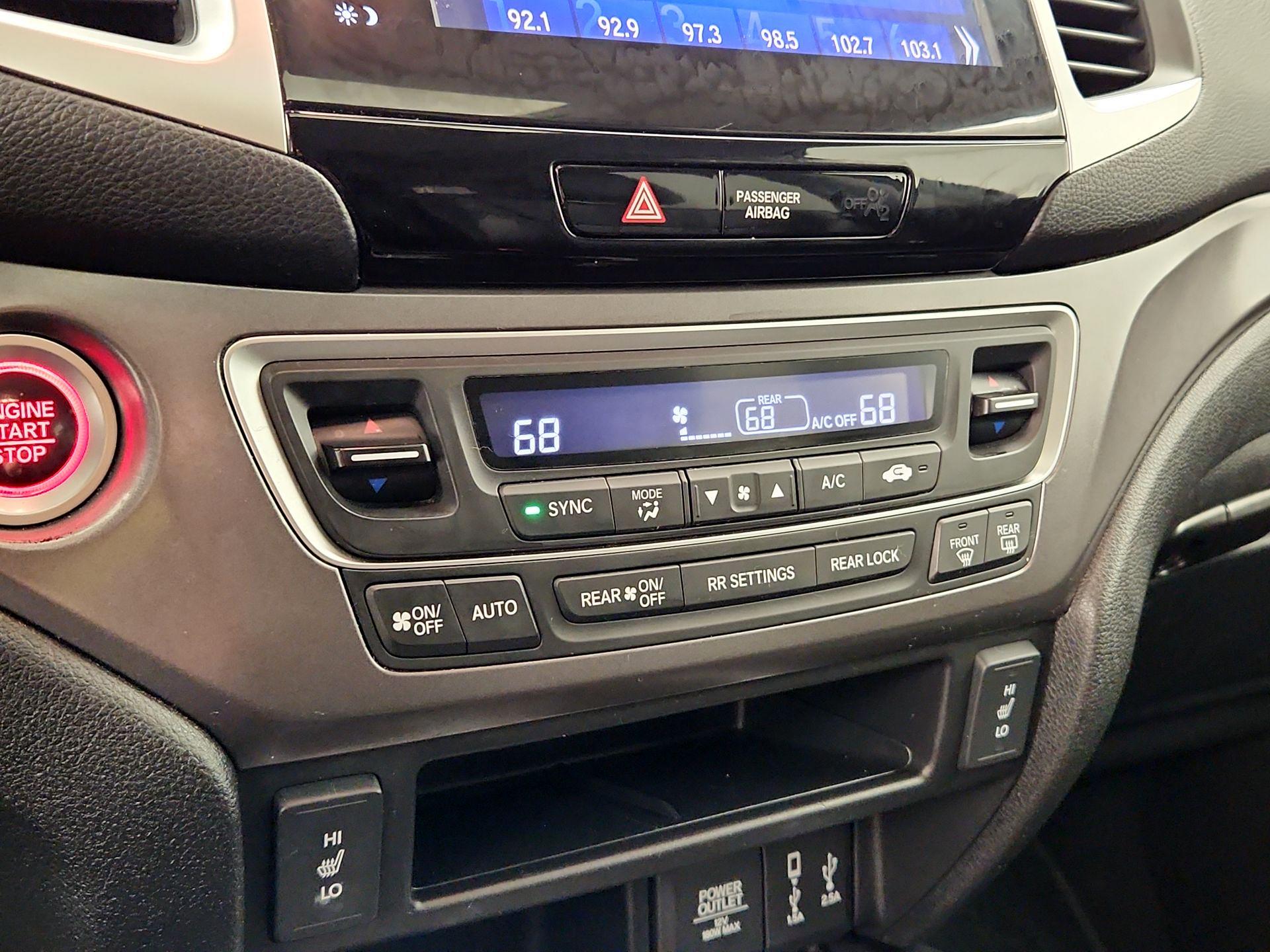 Thumbnail: 2017 Honda Pilot - 16