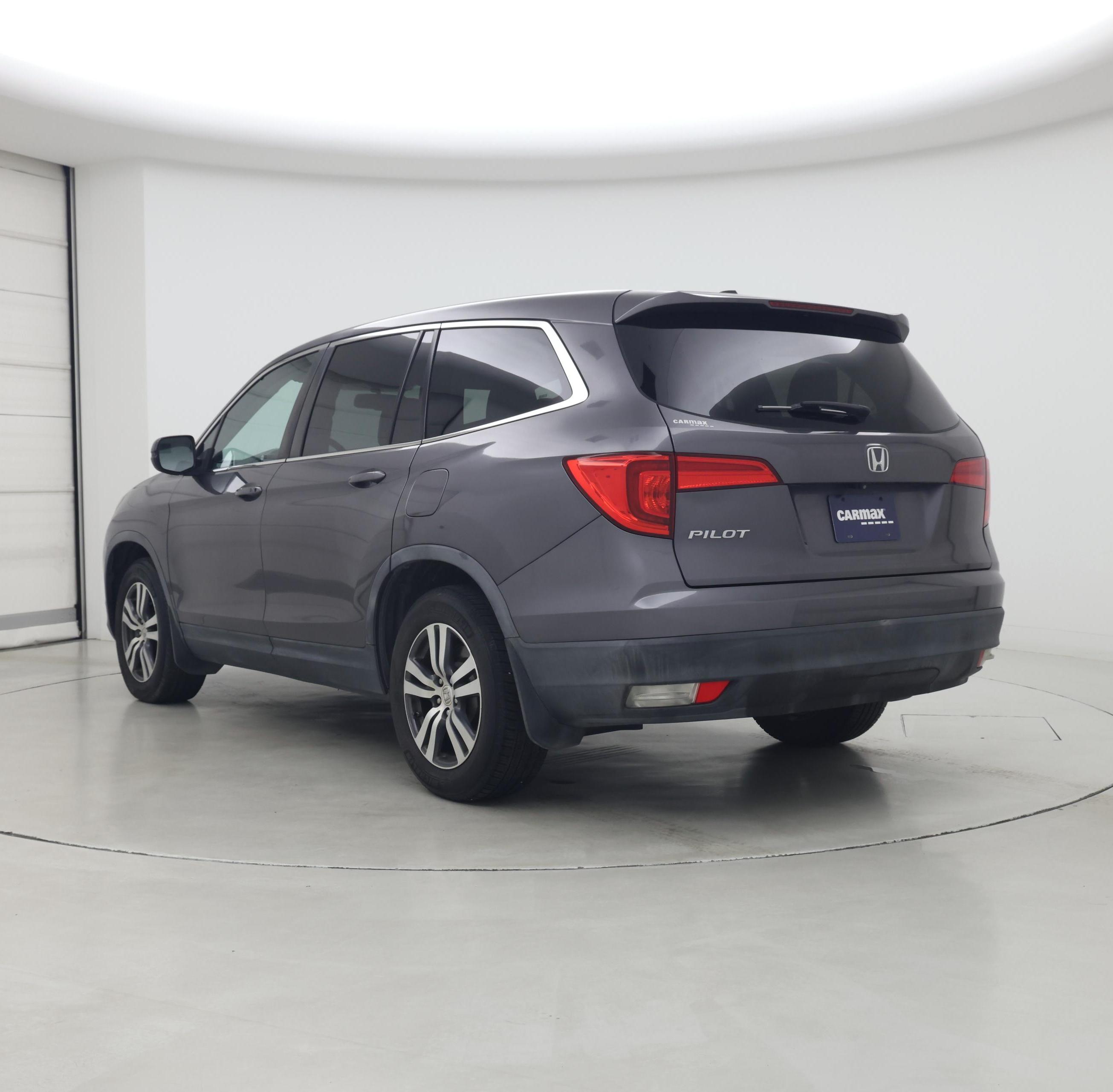 Thumbnail: 2017 Honda Pilot - 2