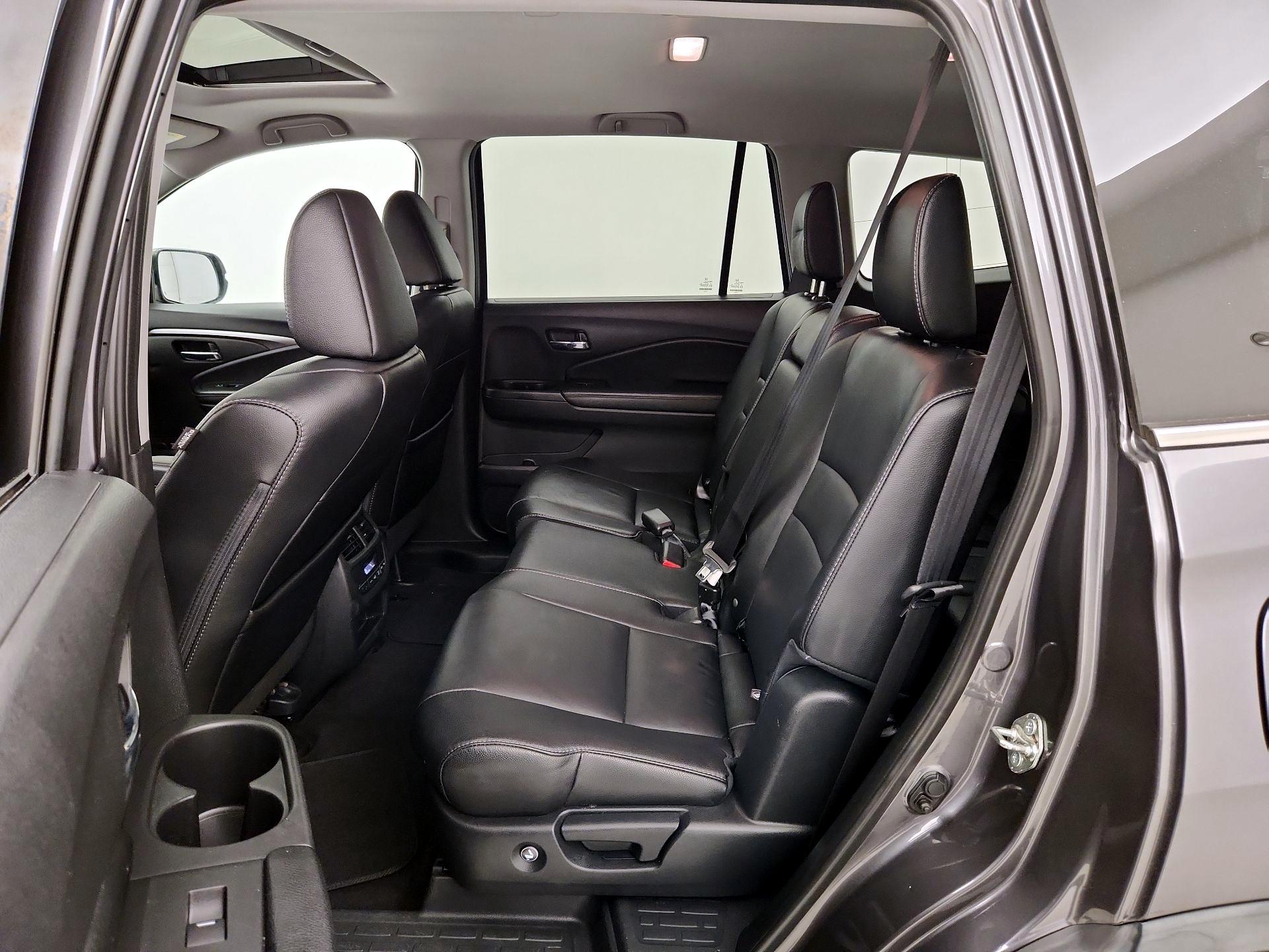 Thumbnail: 2017 Honda Pilot - 20