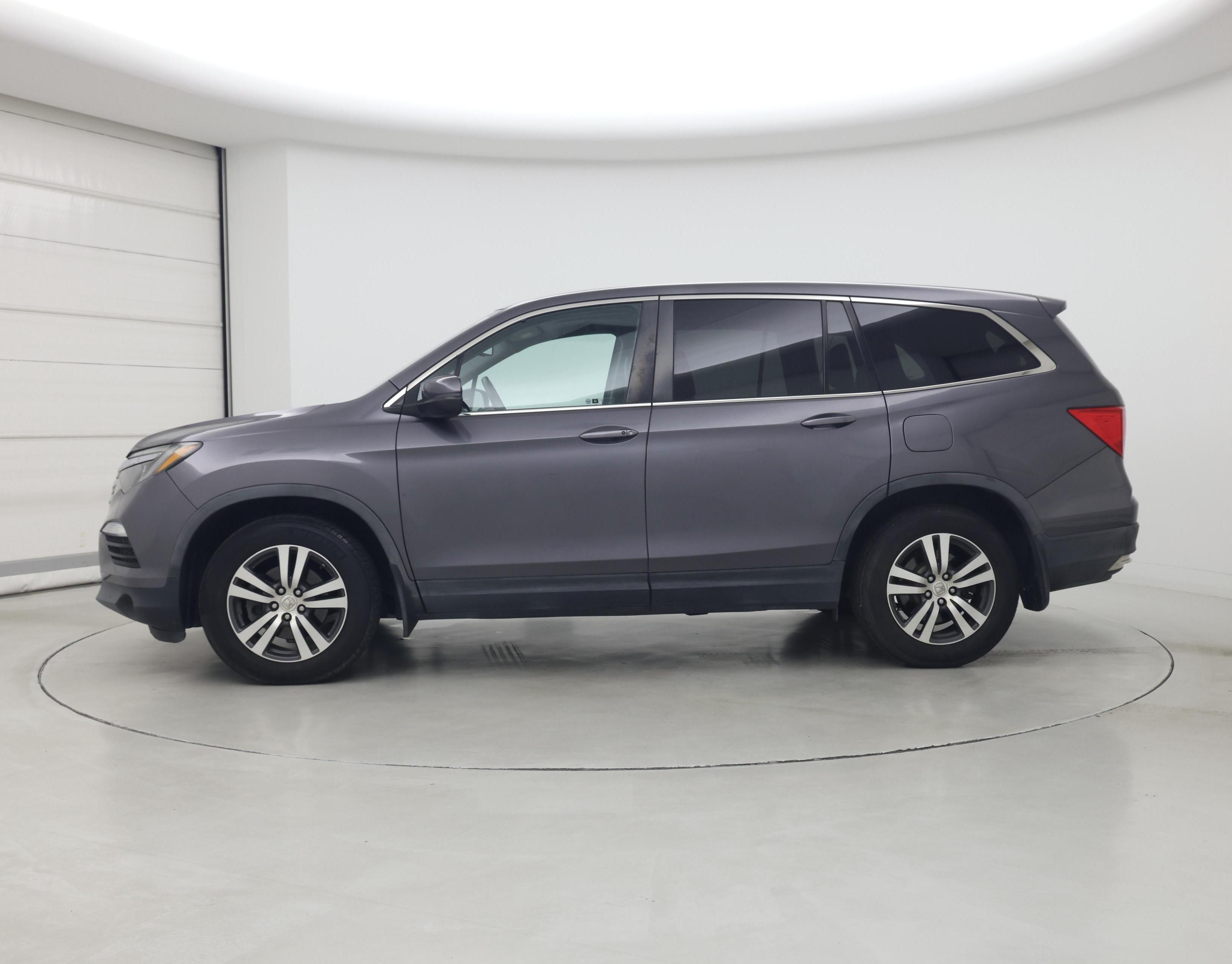 Thumbnail: 2017 Honda Pilot - 3