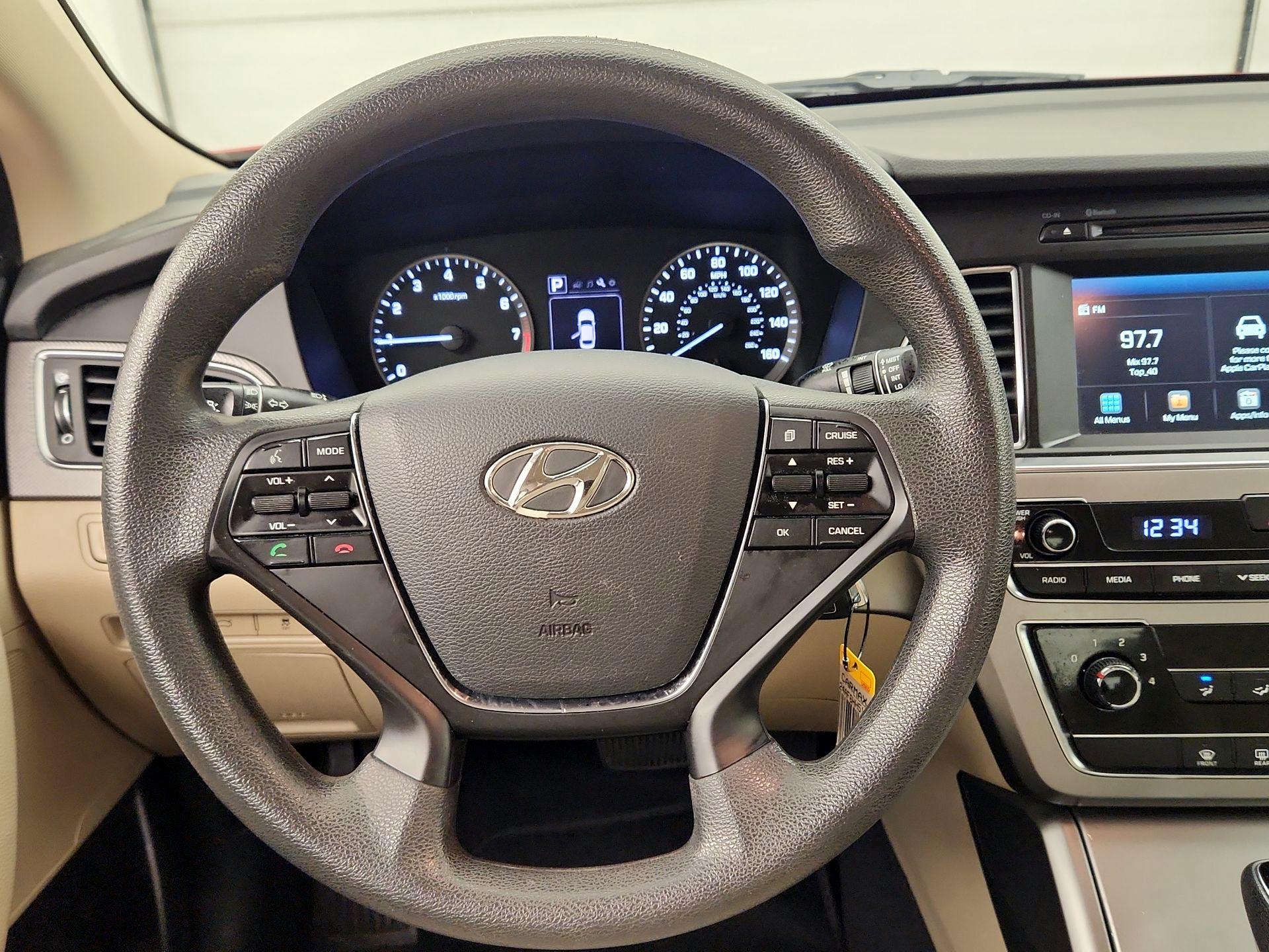 Thumbnail: 2017 Hyundai Sonata - 10