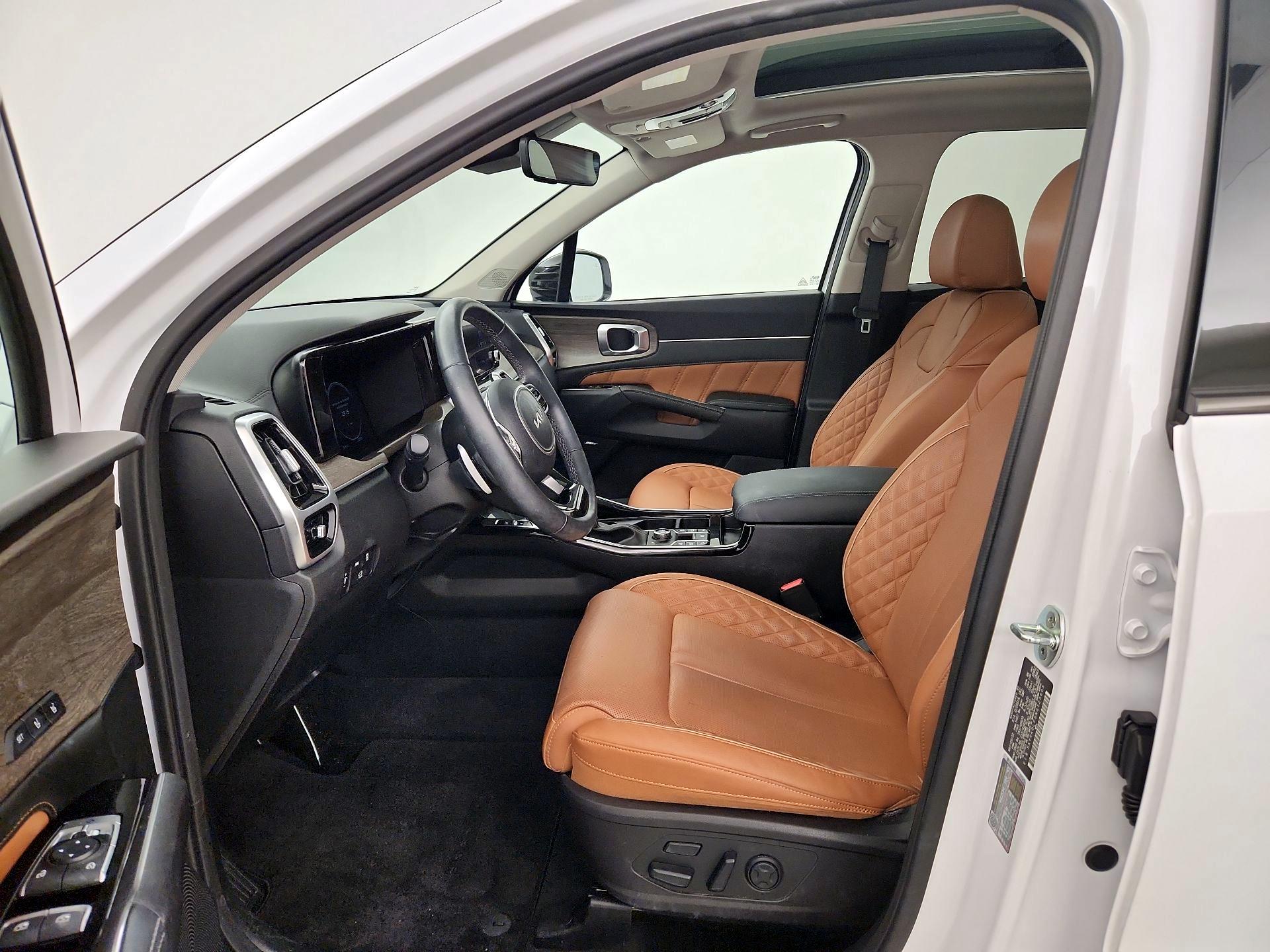 Thumbnail: 2022 Kia Sorento - 11