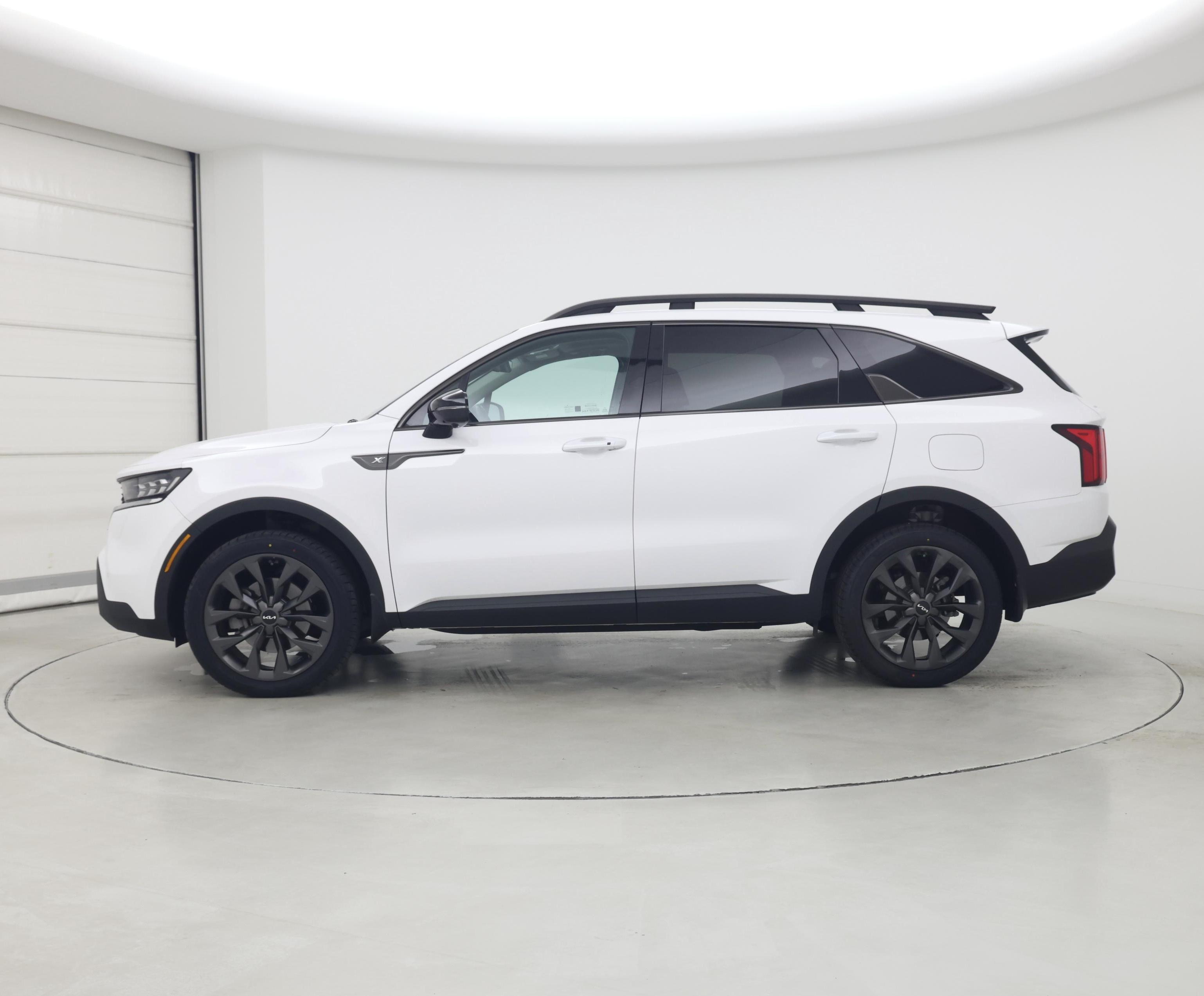 Thumbnail: 2022 Kia Sorento - 3