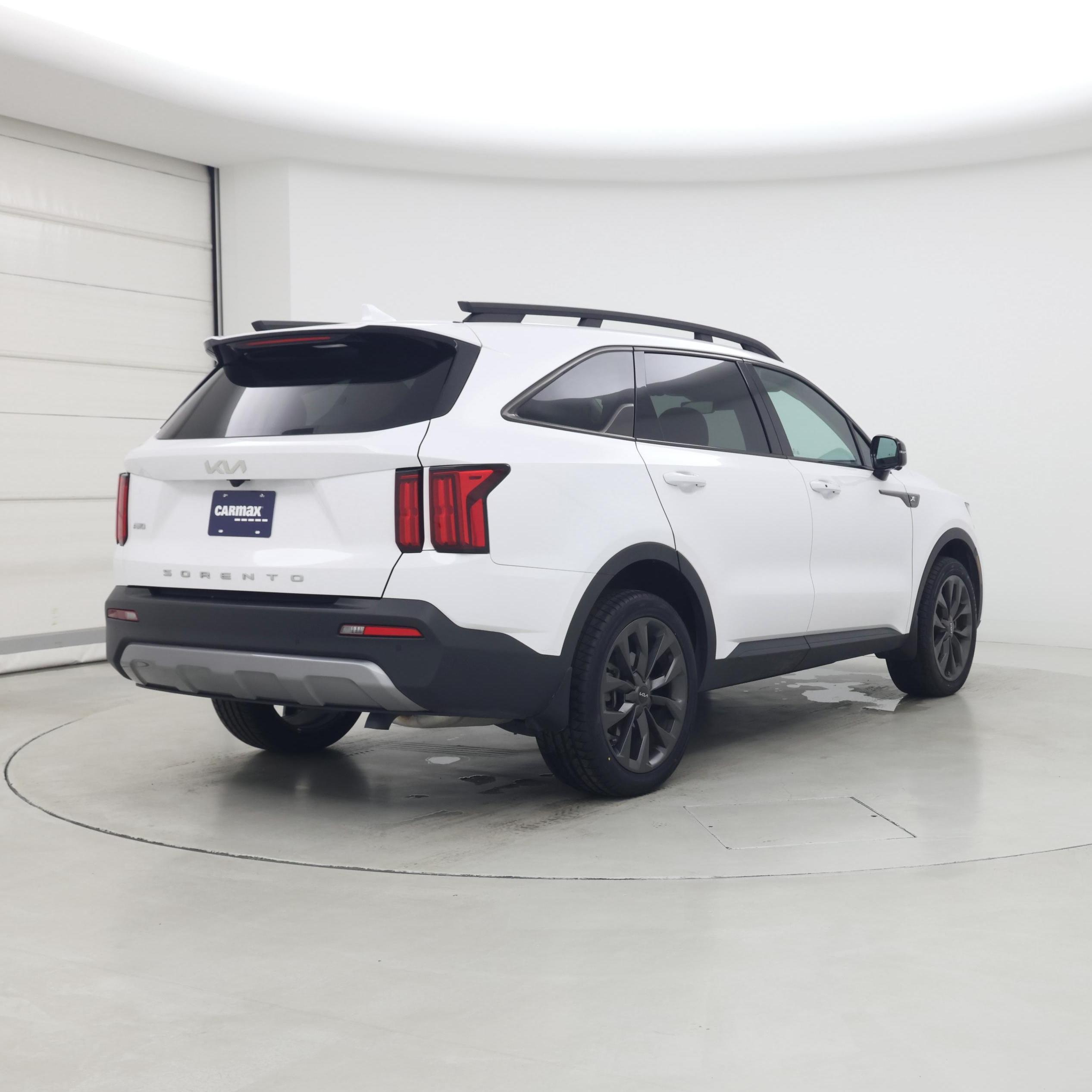 Thumbnail: 2022 Kia Sorento - 8