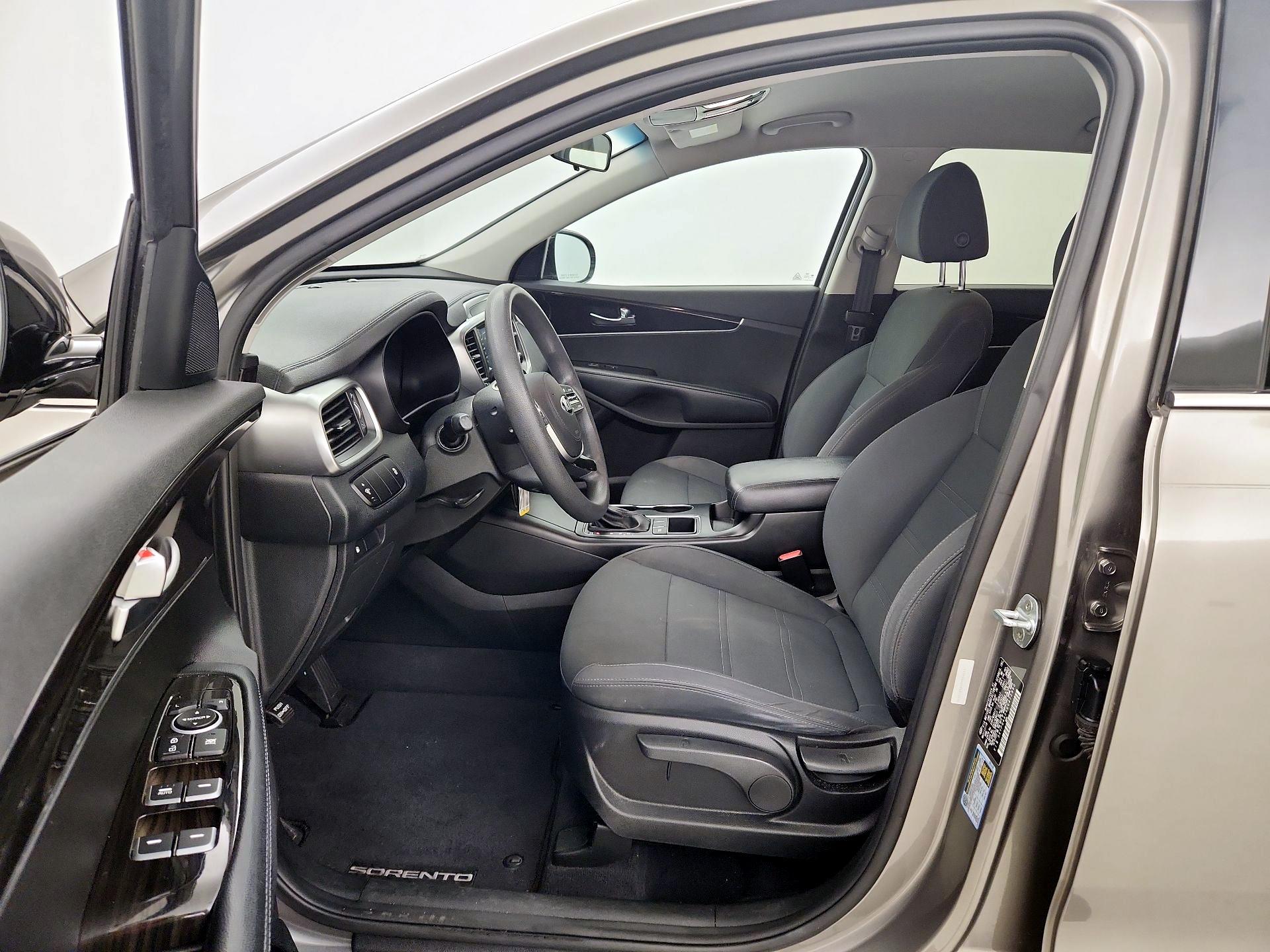 Thumbnail: 2019 Kia Sorento - 11