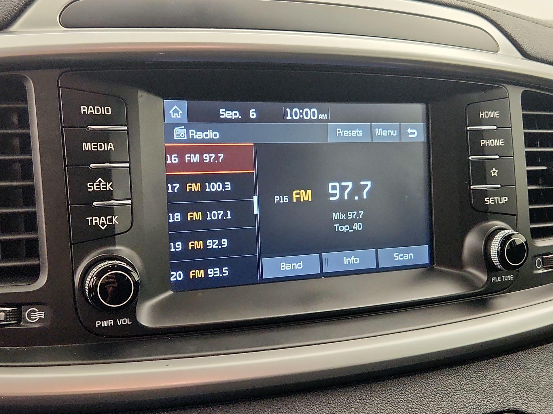 Thumbnail: 2019 Kia Sorento - 15