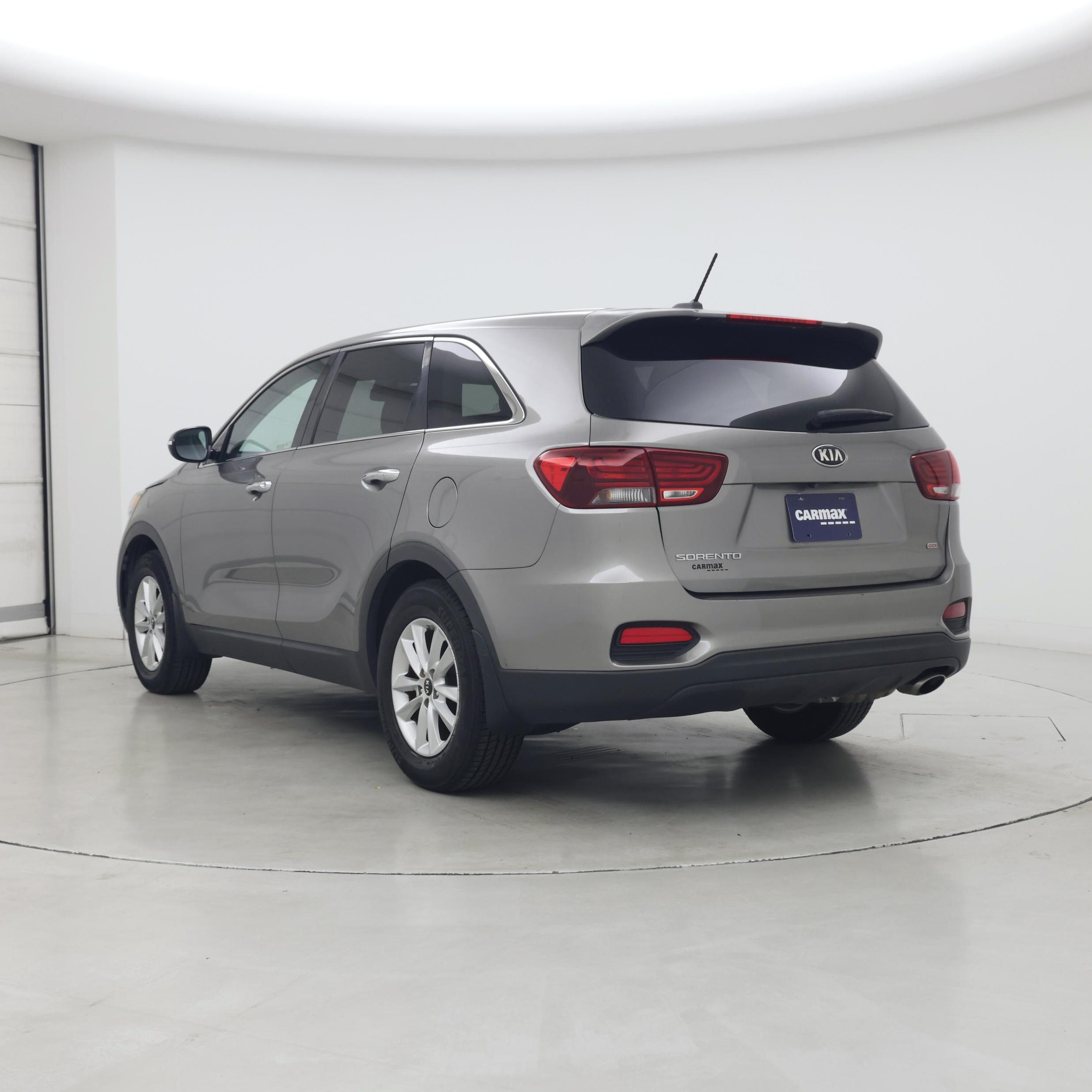 Thumbnail: 2019 Kia Sorento - 2
