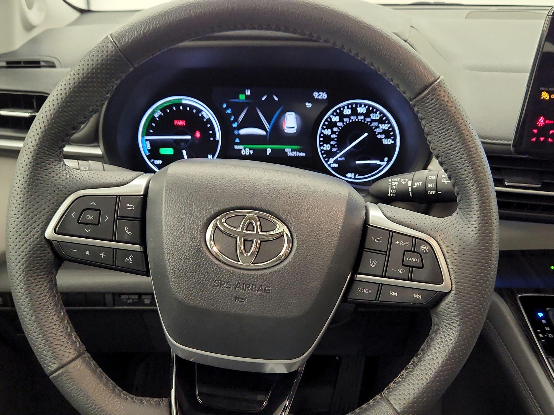 Thumbnail: 2021 Toyota Sienna - 10