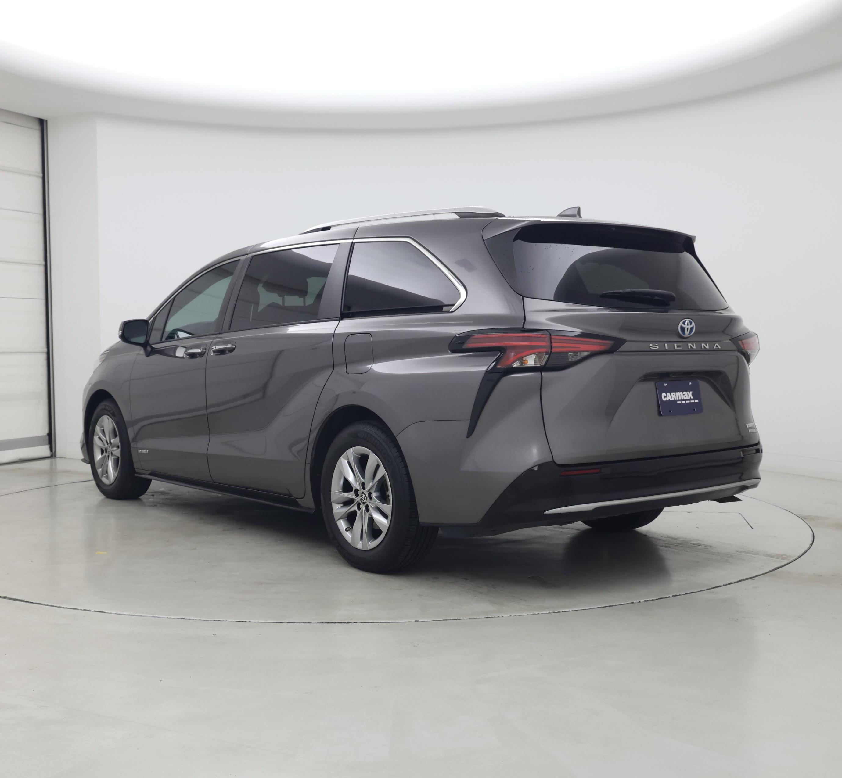 Thumbnail: 2021 Toyota Sienna - 2