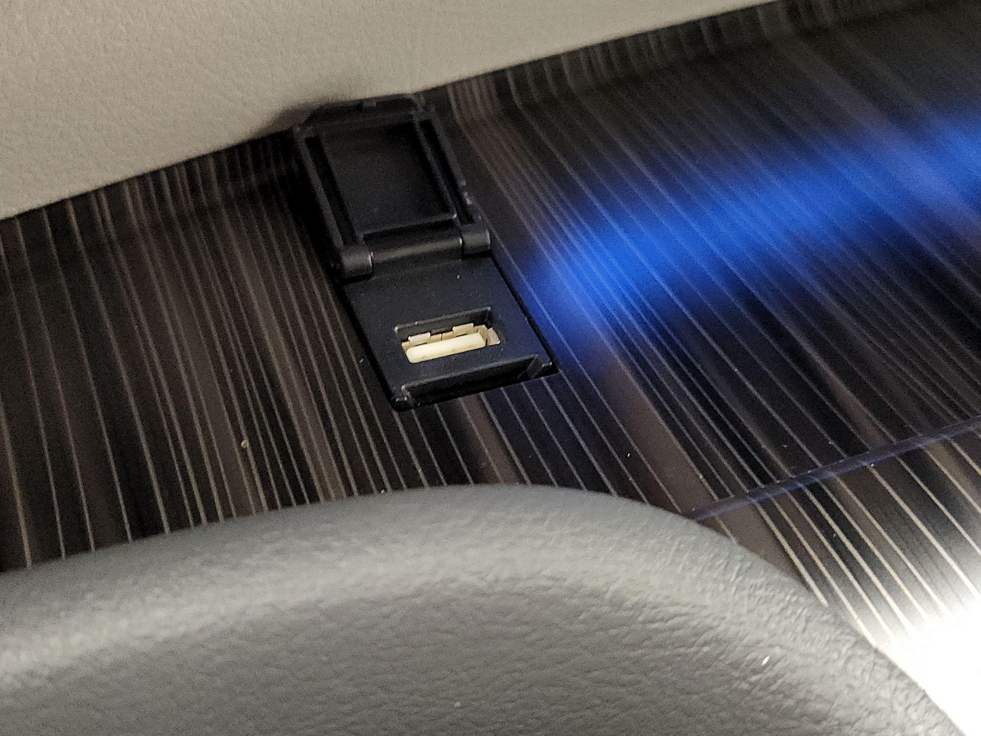 Thumbnail: 2021 Toyota Sienna - 19