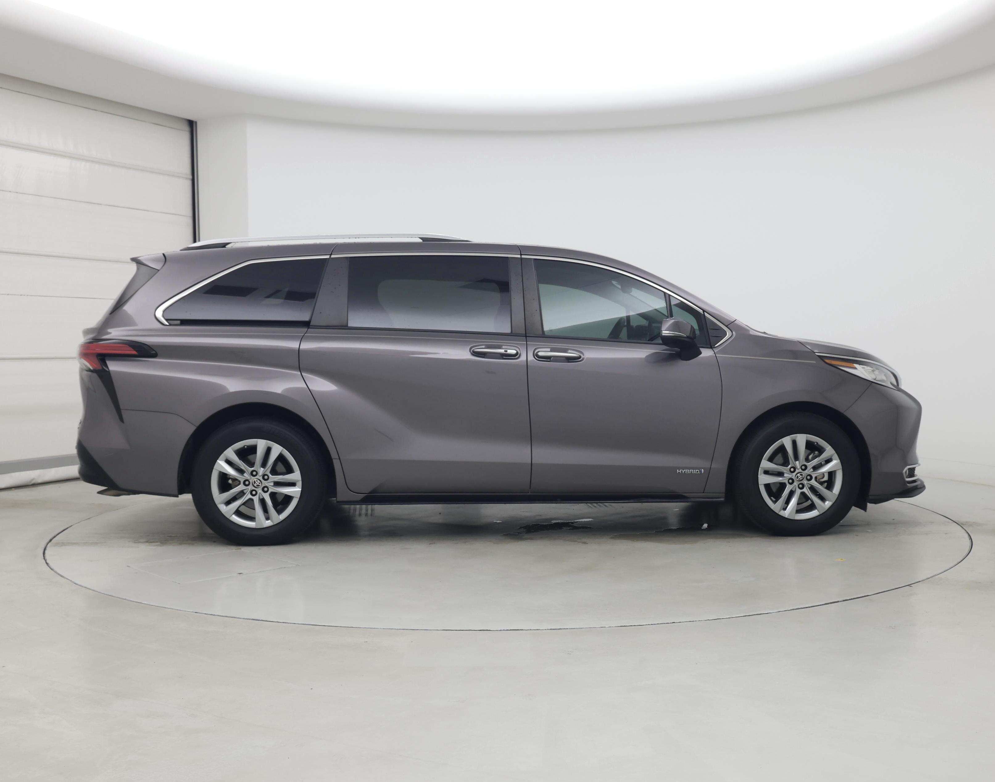 Thumbnail: 2021 Toyota Sienna - 7