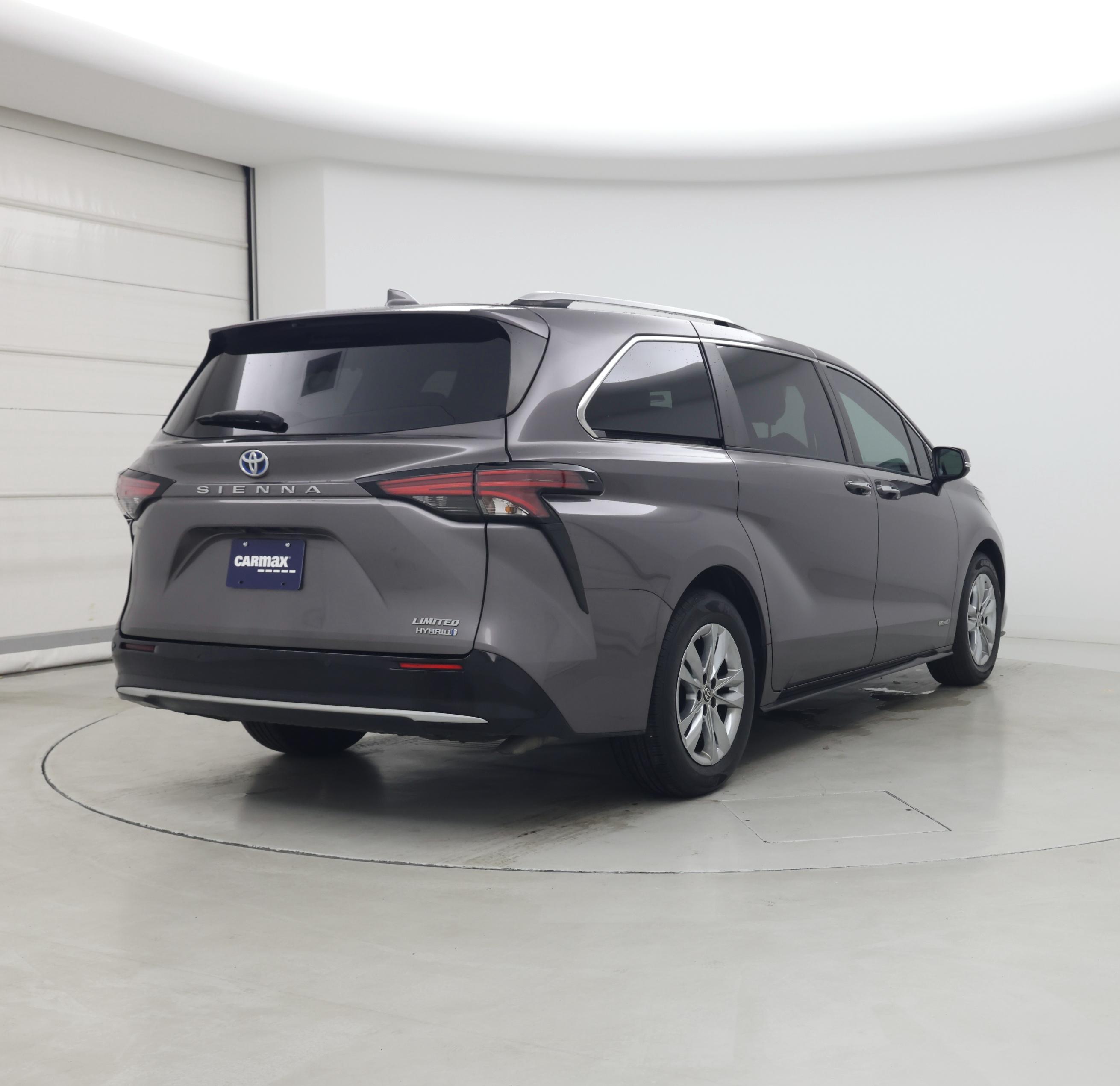 Thumbnail: 2021 Toyota Sienna - 8