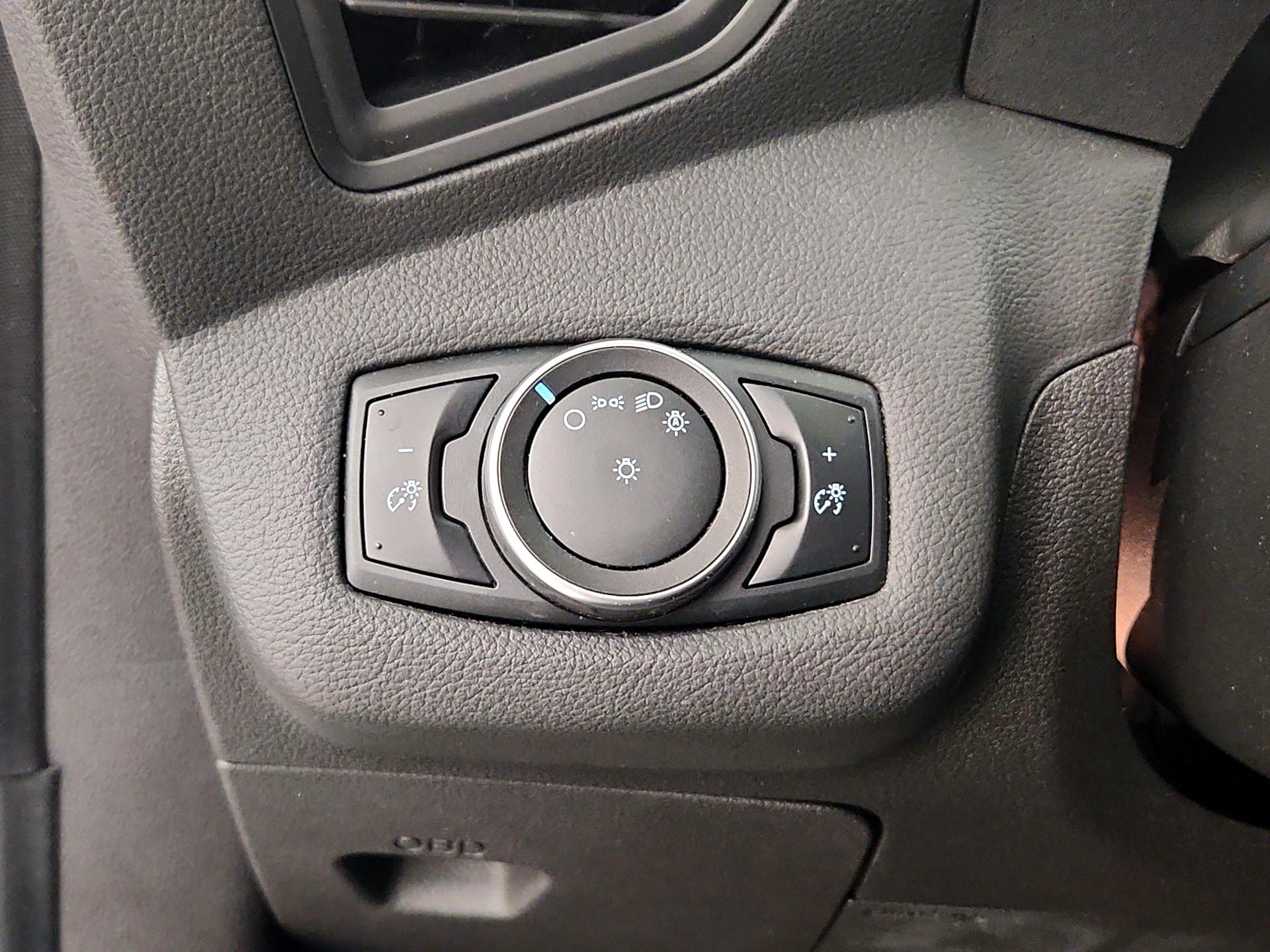 Thumbnail: 2016 Ford Escape - 13