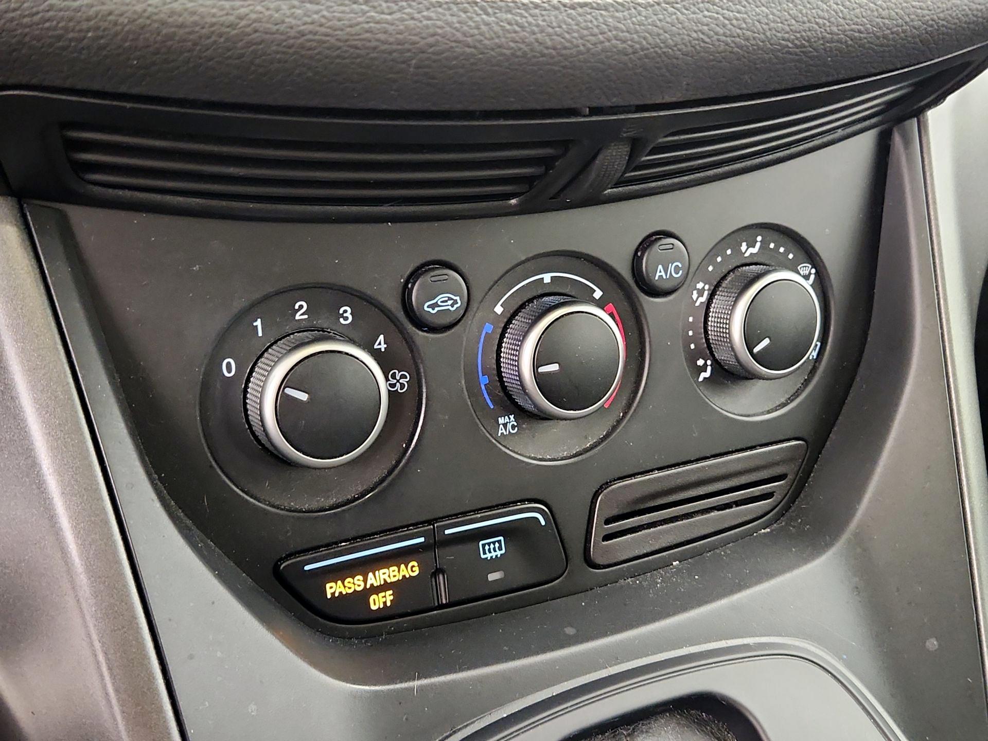Thumbnail: 2016 Ford Escape - 16