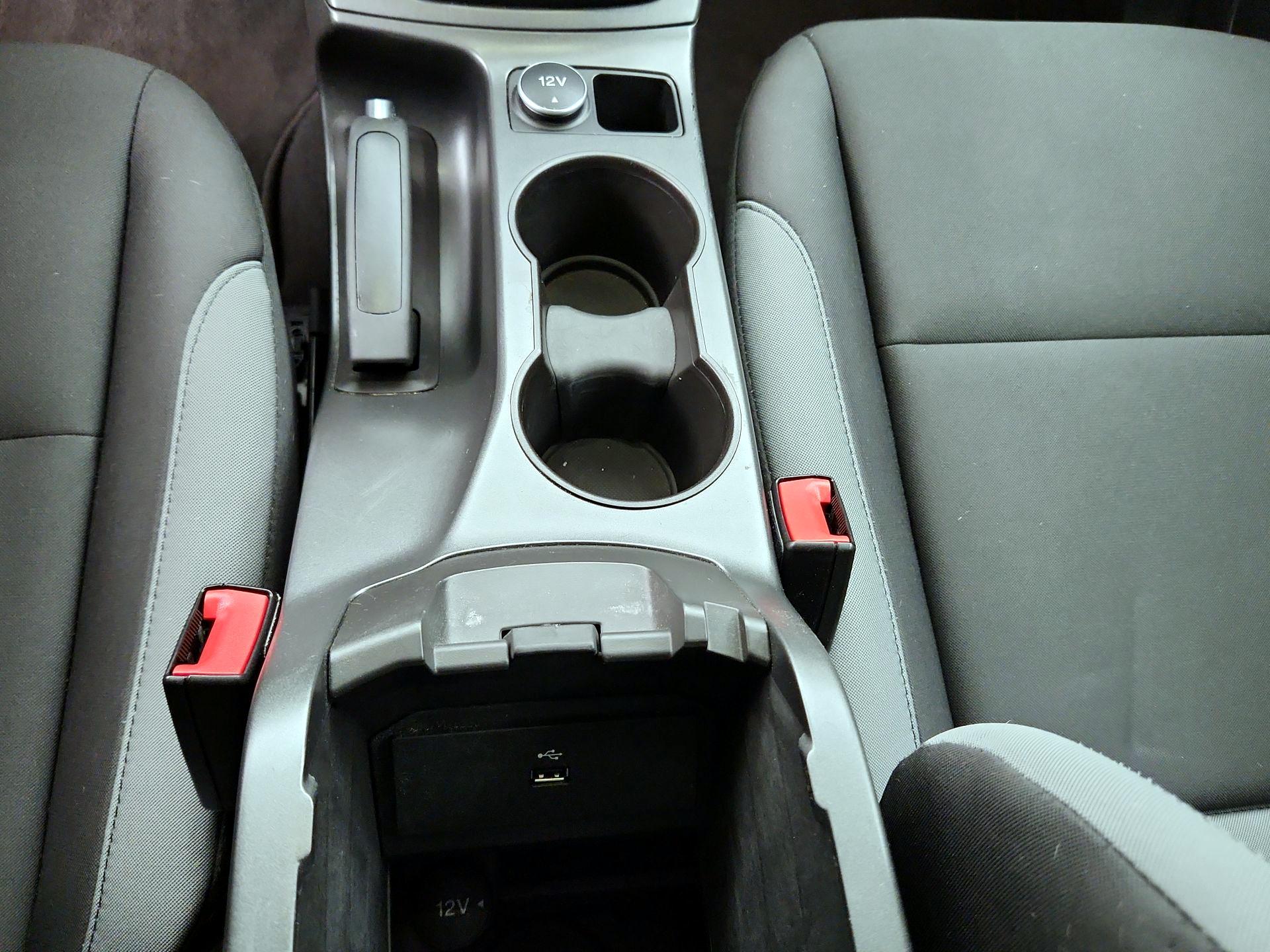 Thumbnail: 2016 Ford Escape - 18